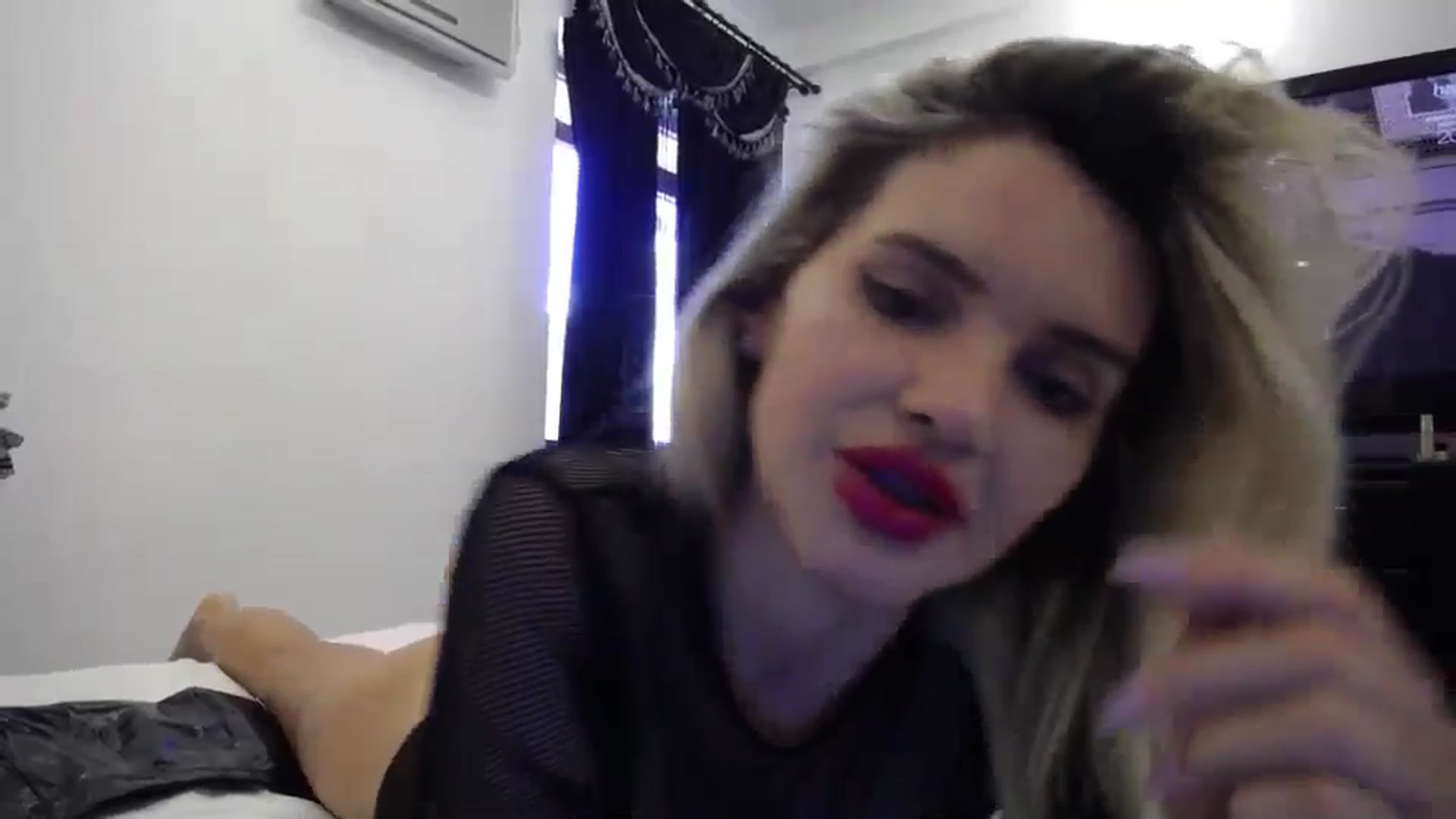 Gallery image thumbnail from Klarita_'s myfreecams stream on, 04/26/2024, 15:27 image 2 of 20