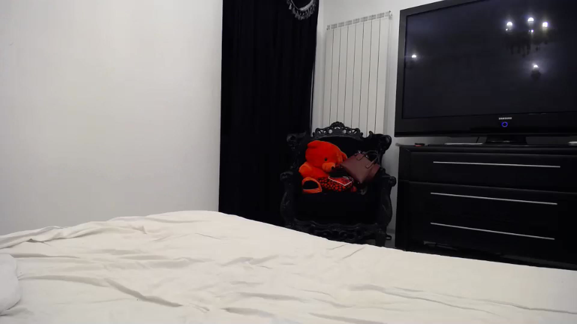 Gallery image thumbnail from Klarita_'s myfreecams stream on, 04/26/2024, 22:52 image 1 of 20
