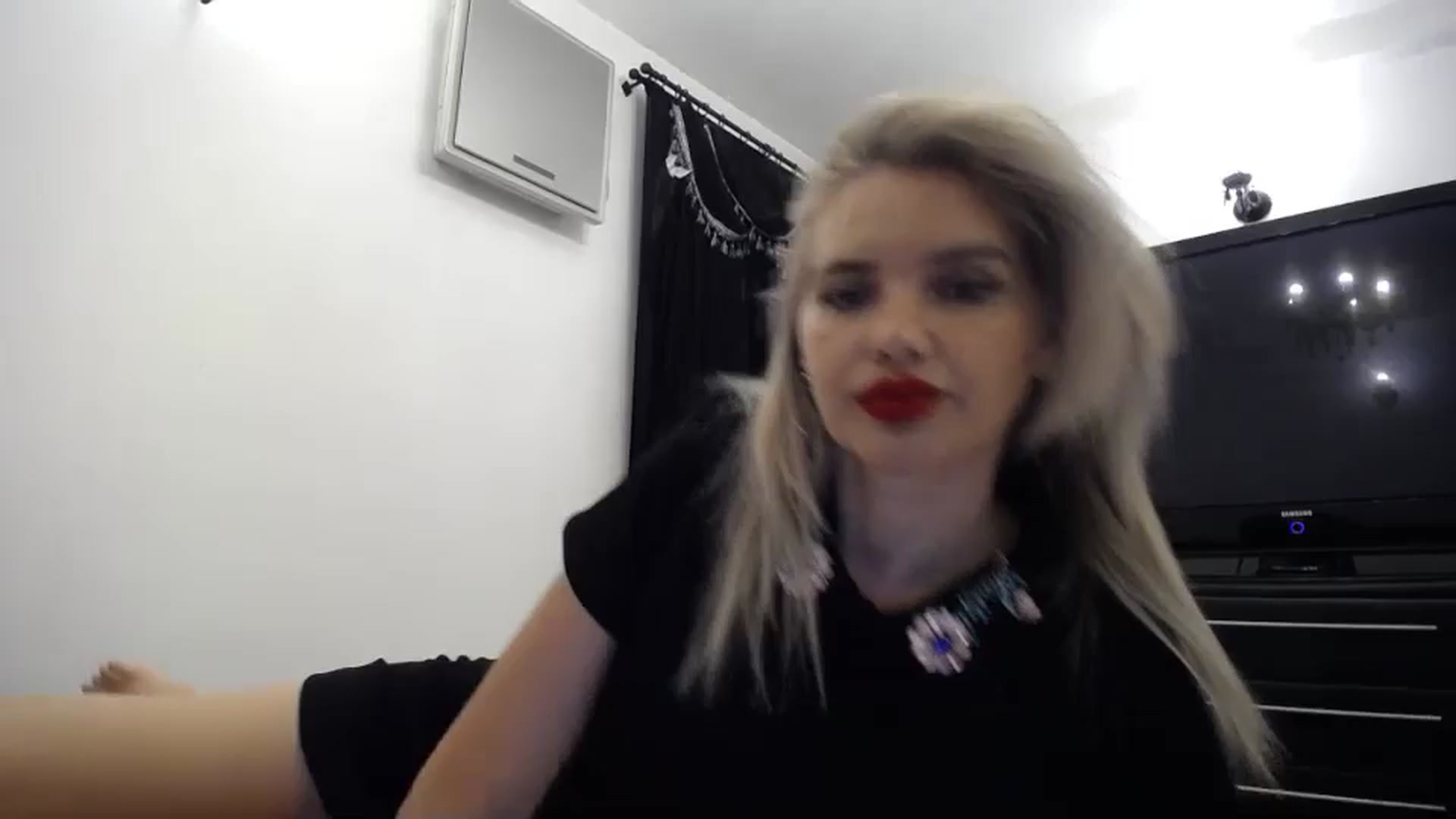 Gallery image thumbnail from Klarita_'s myfreecams stream on, 05/03/2024, 23:42 image 1 of 20