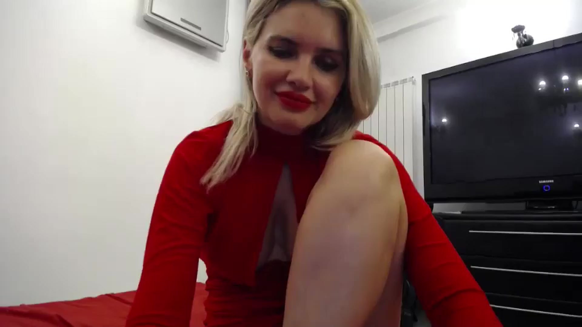 Gallery image thumbnail from Klarita_'s myfreecams stream on, 05/23/2024, 22:38 image 9 of 20