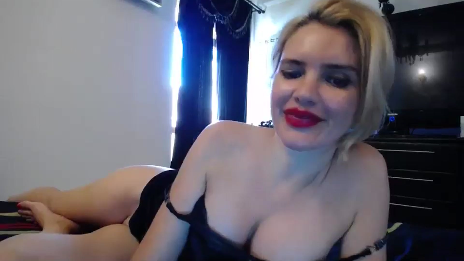 Gallery image thumbnail from Klarita_'s myfreecams stream on, 05/26/2024, 15:11 image 4 of 20