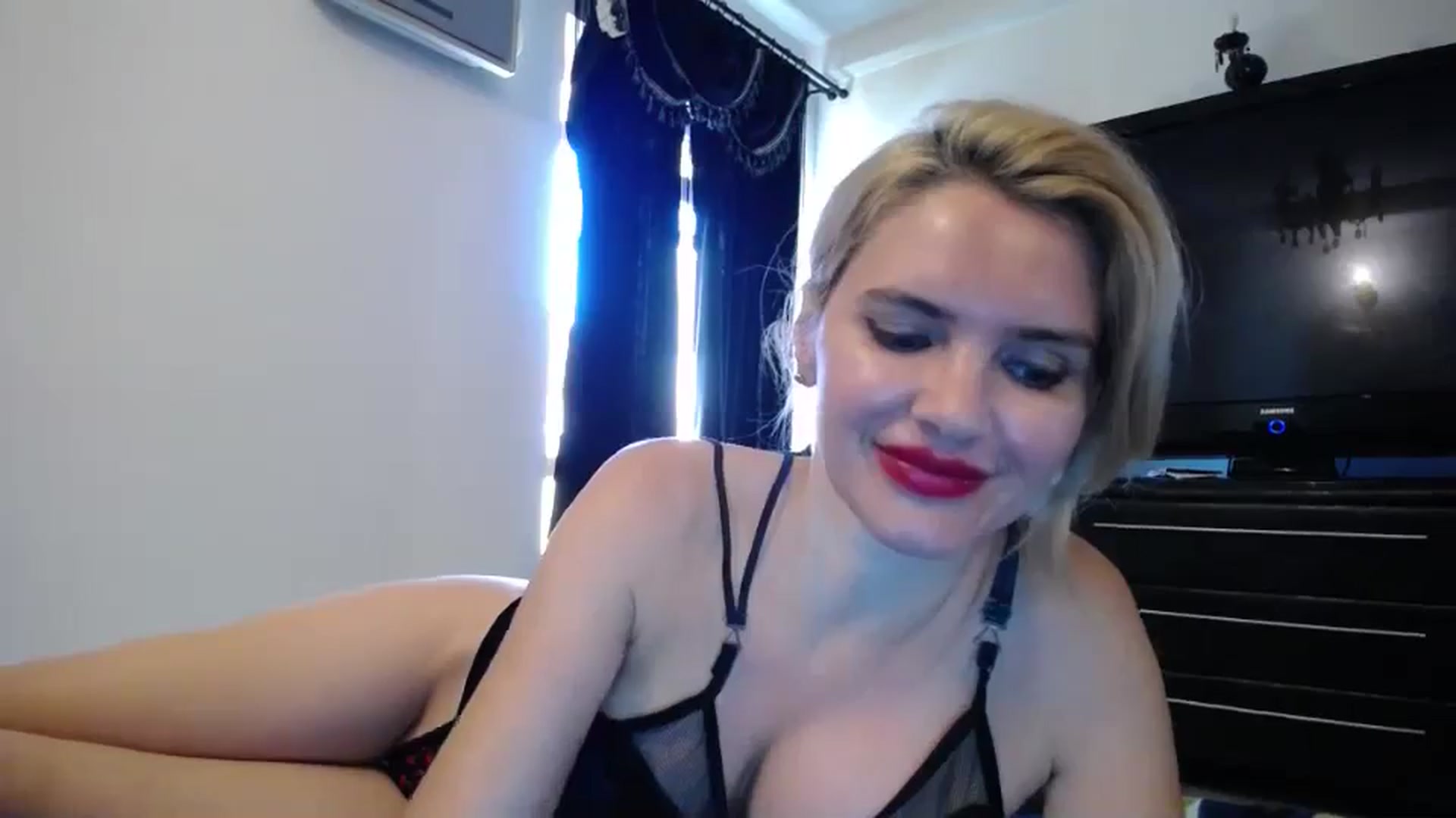 Gallery image thumbnail from Klarita_'s myfreecams stream on, 05/26/2024, 15:11 image 19 of 20