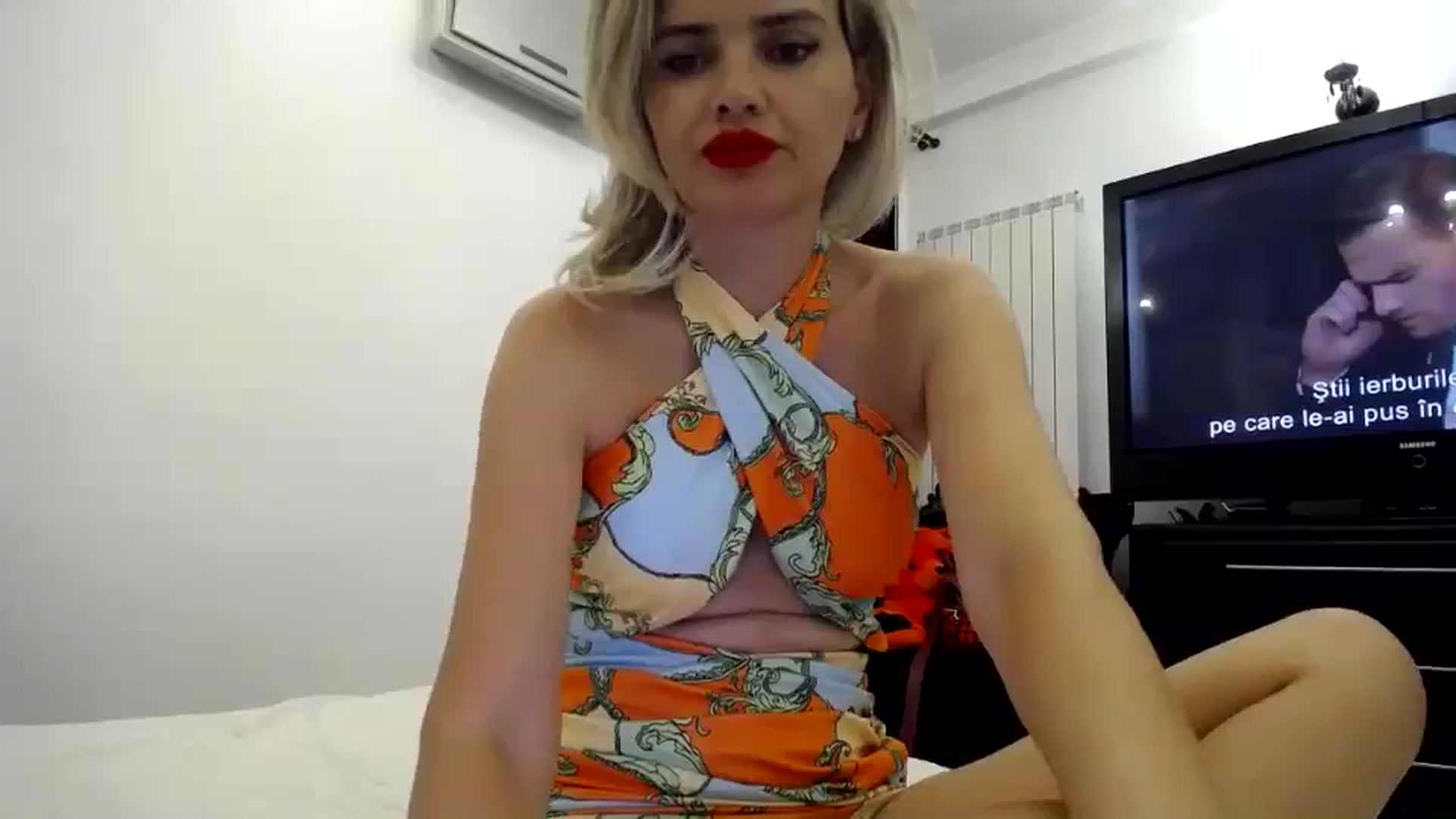 Gallery image thumbnail from Klarita_'s myfreecams stream on, 05/30/2024, 20:43 image 15 of 20