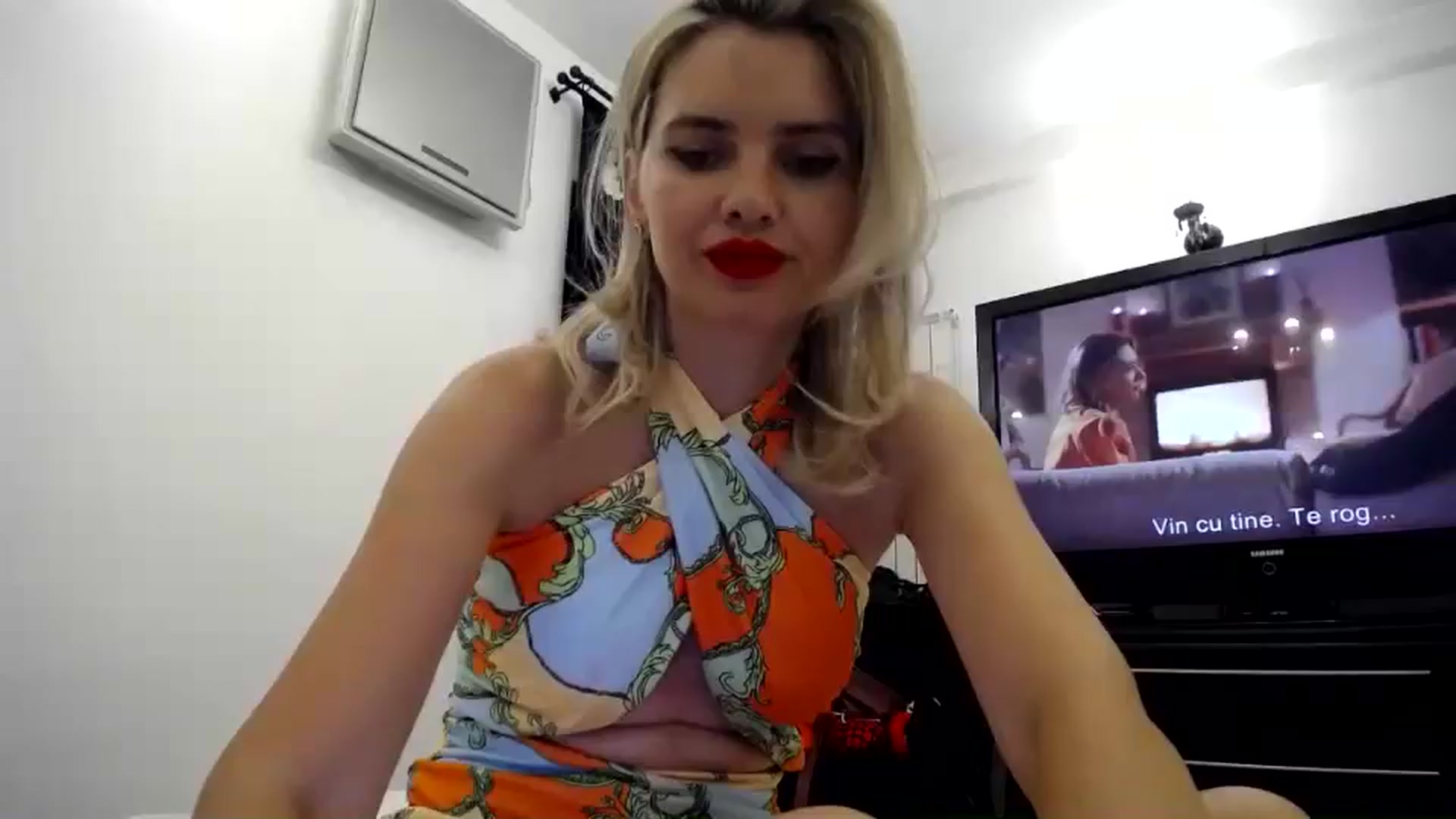 Gallery image thumbnail from Klarita_'s myfreecams stream on, 05/30/2024, 20:43 image 10 of 20