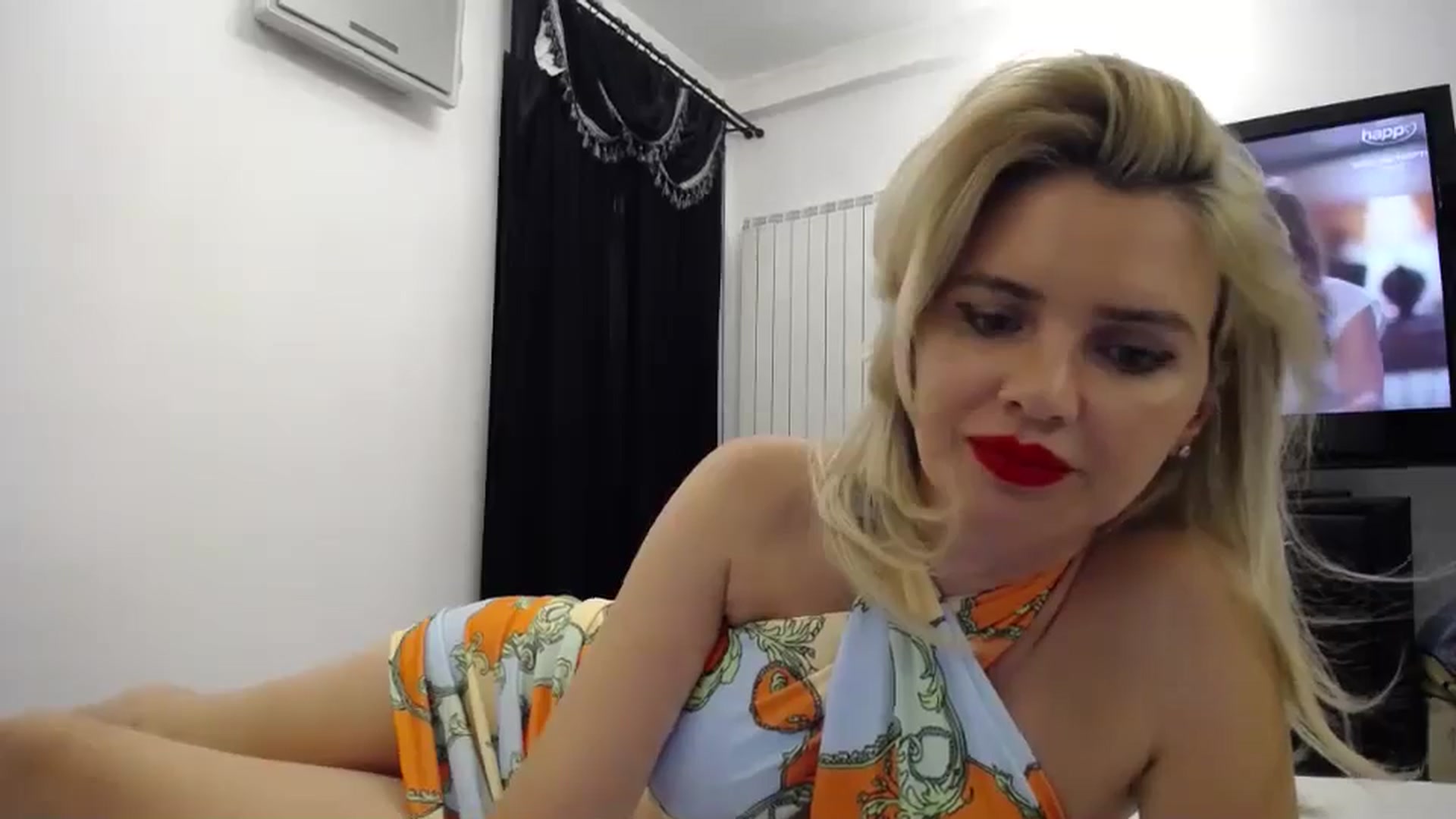 Gallery image thumbnail from Klarita_'s myfreecams stream on, 05/30/2024, 22:06 image 2 of 20