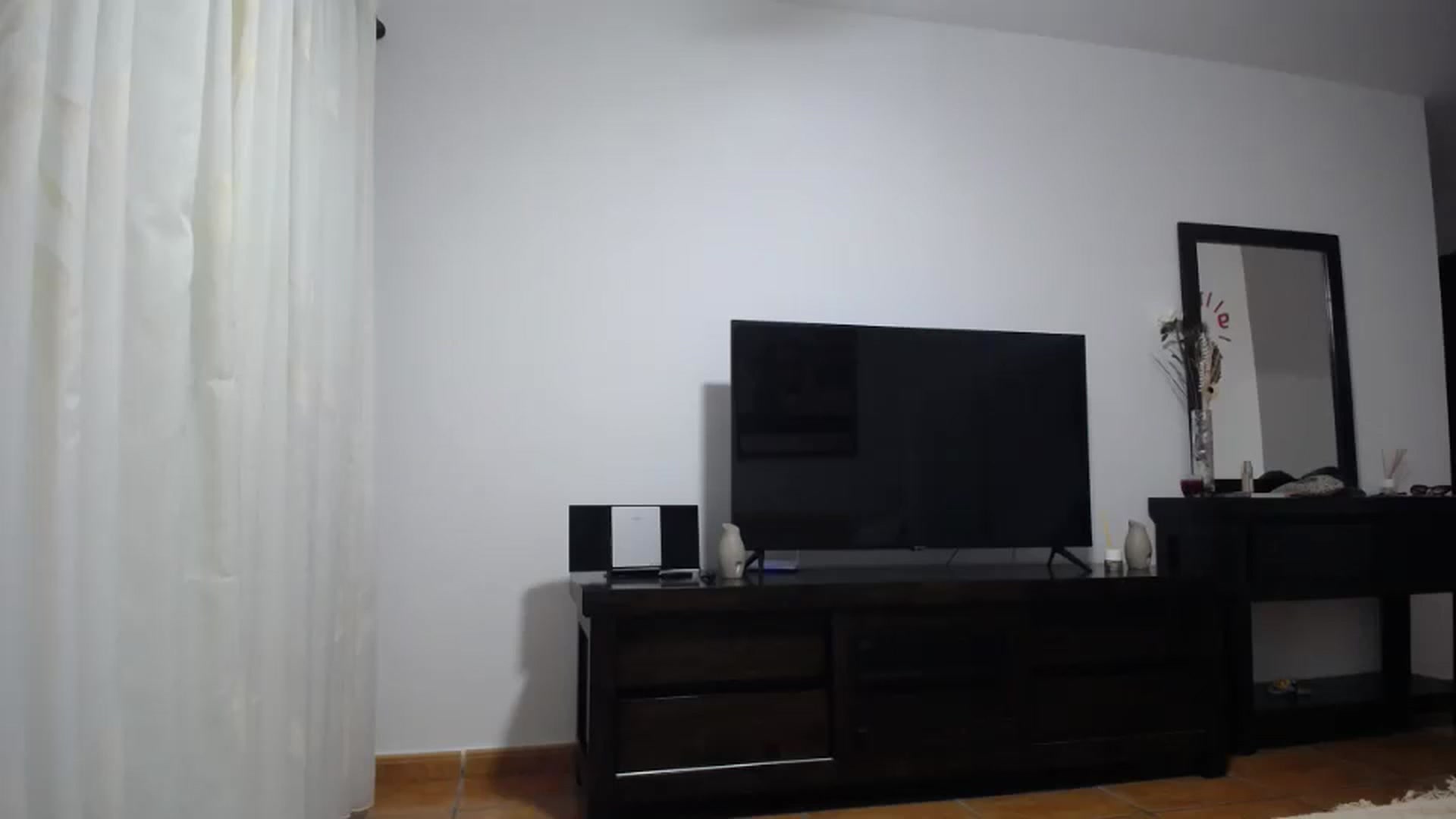 Gallery image thumbnail from Klarita_'s myfreecams stream on, 06/03/2024, 20:31 image 4 of 20
