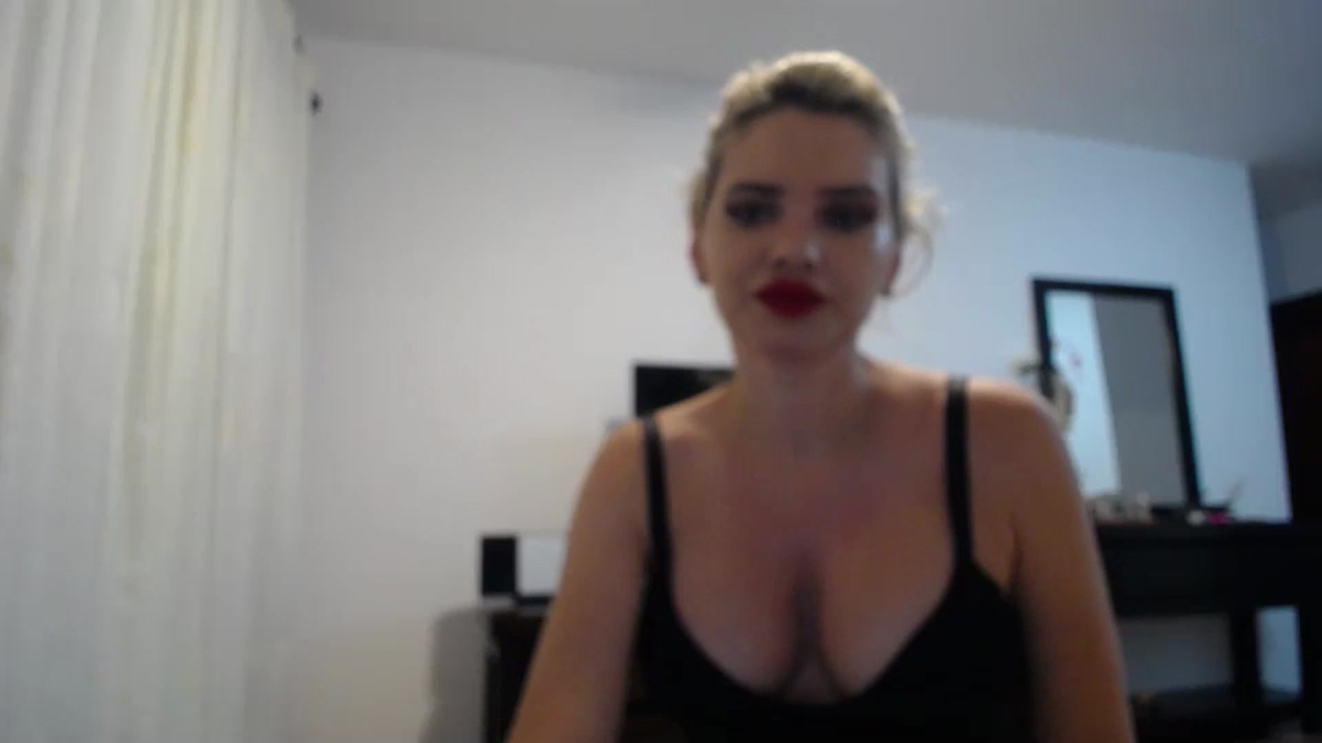 Gallery image thumbnail from Klarita_'s myfreecams stream on, 06/06/2024, 21:18 image 19 of 20
