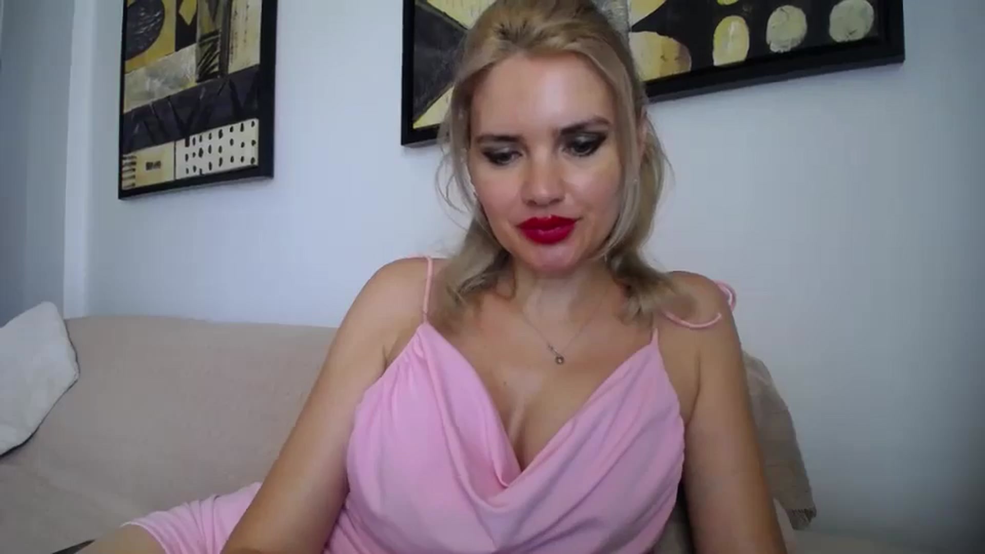 Gallery image thumbnail from Klarita_'s myfreecams stream on, 06/30/2024, 13:52 image 2 of 20