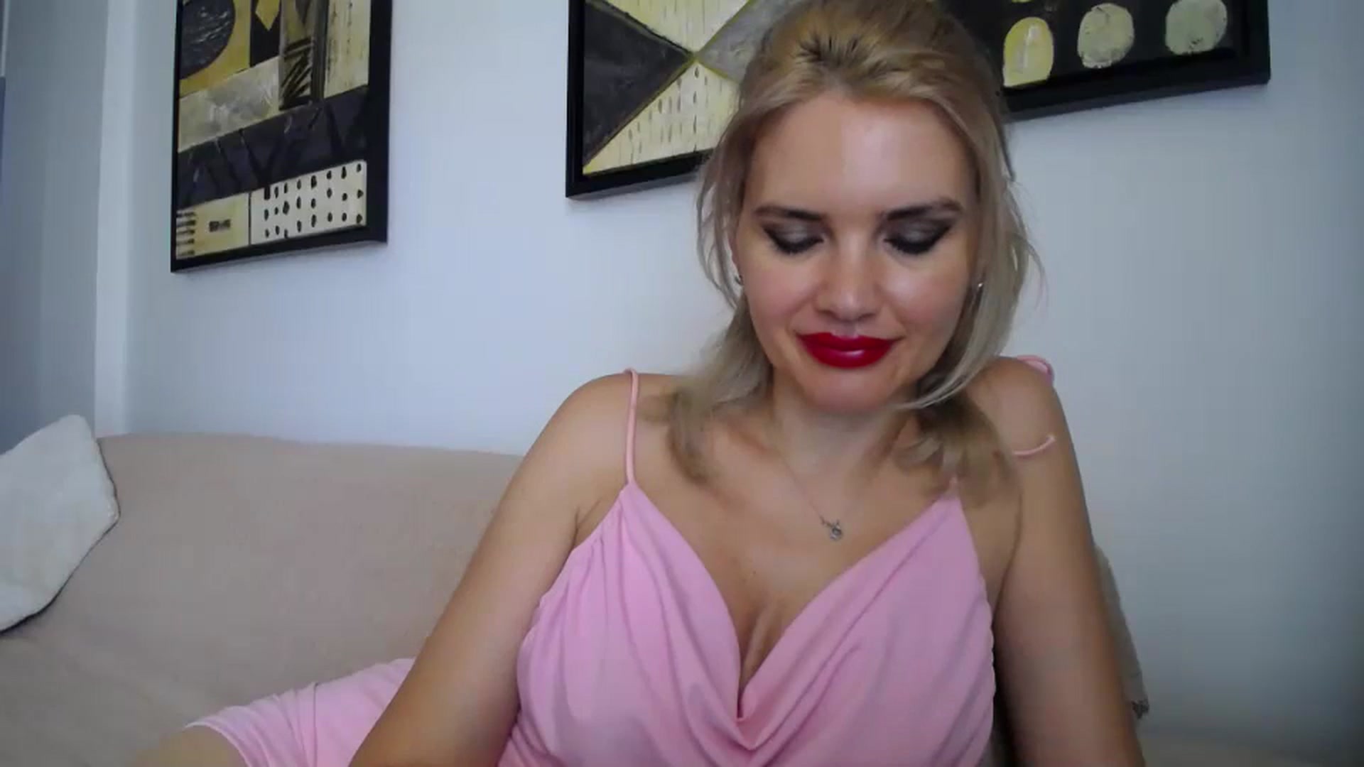 Gallery image thumbnail from Klarita_'s myfreecams stream on, 06/30/2024, 13:52 image 4 of 20