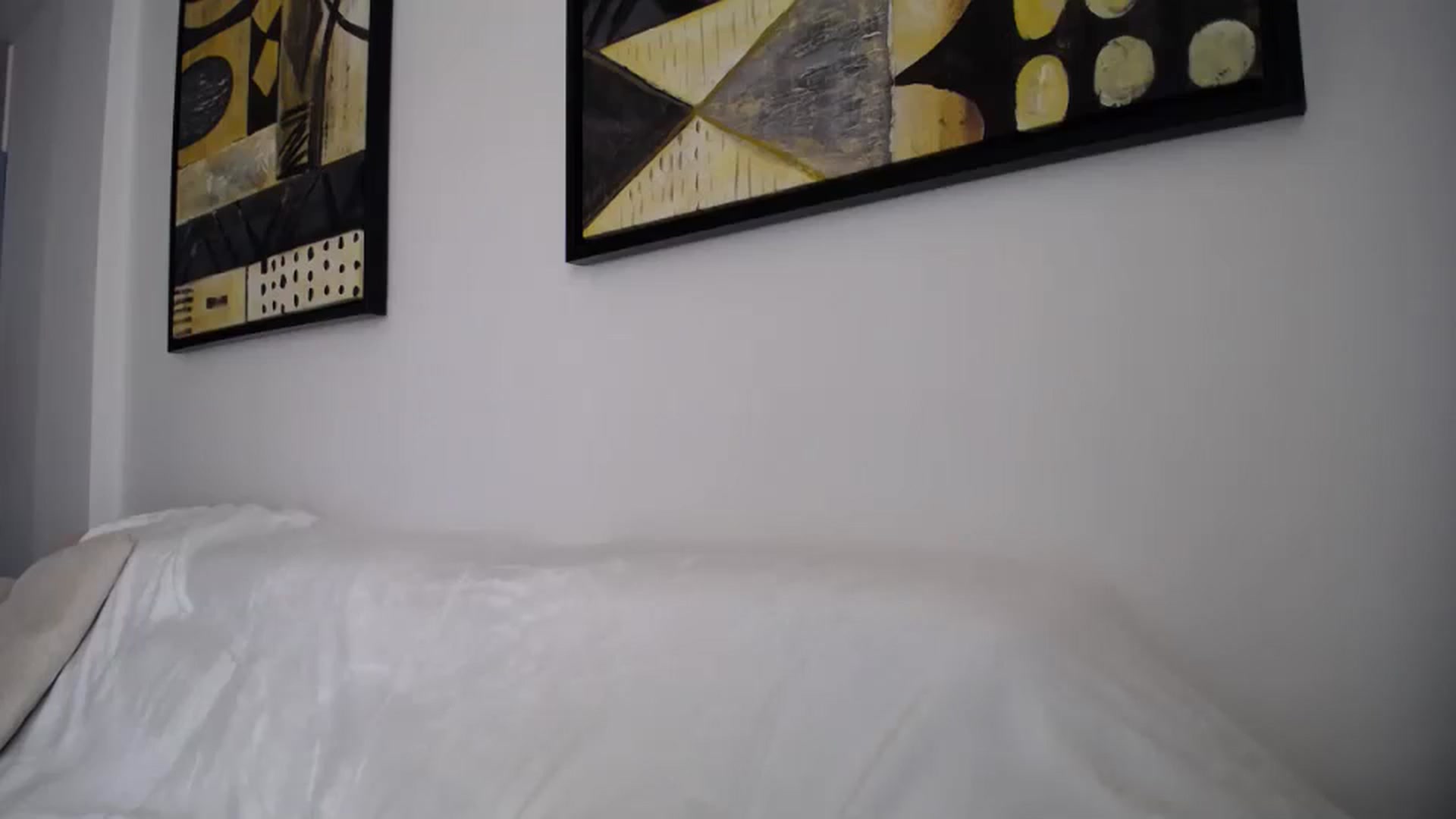 Gallery image thumbnail from Klarita_'s myfreecams stream on, 07/19/2024, 14:41 image 1 of 20