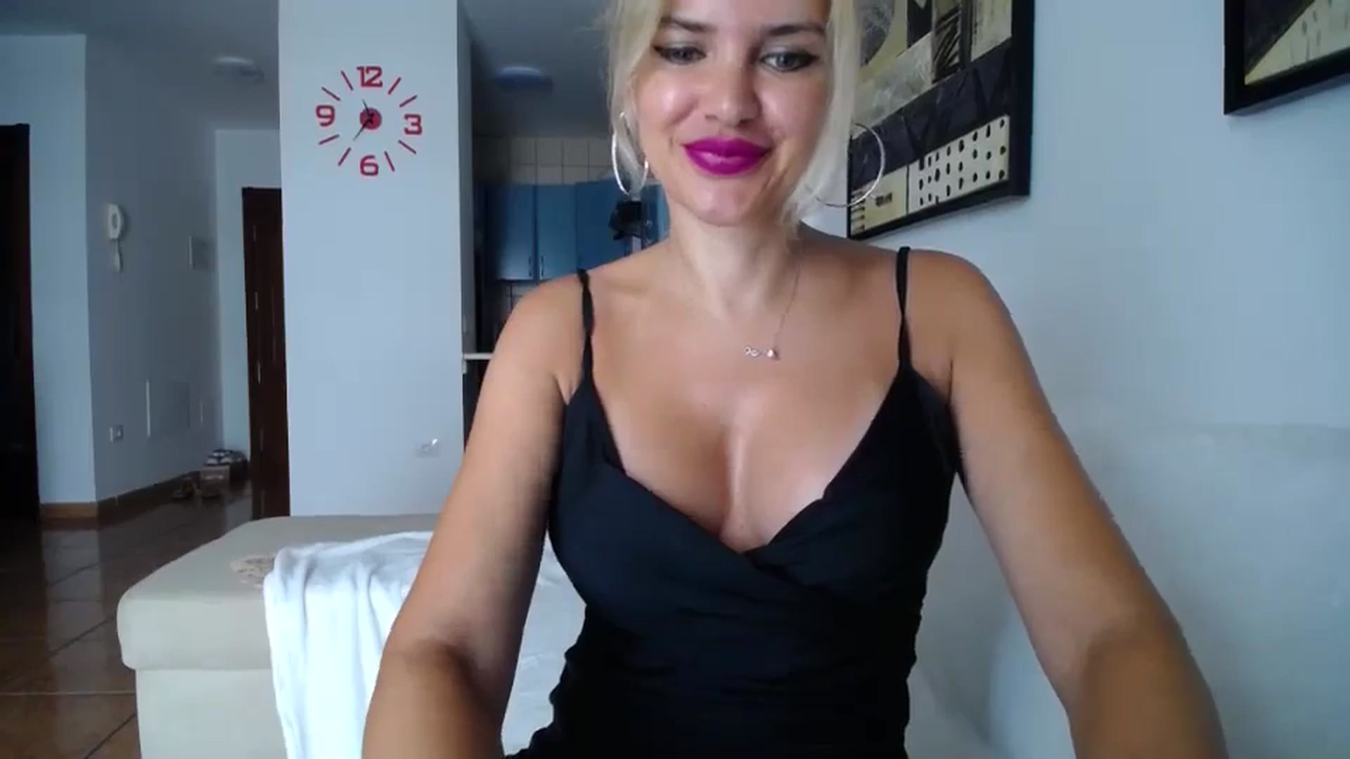 Gallery image thumbnail from Klarita_'s myfreecams stream on, 07/24/2024, 12:11 image 7 of 20