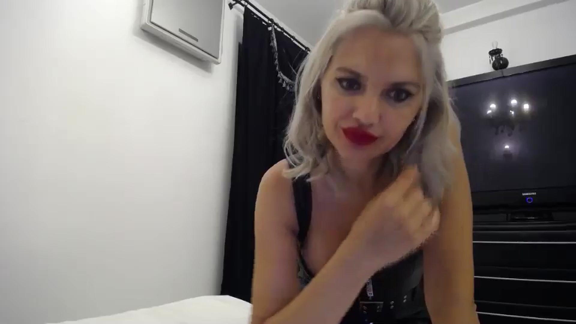 Gallery image thumbnail from Klarita_'s myfreecams stream on, 07/29/2024, 21:26 image 9 of 20
