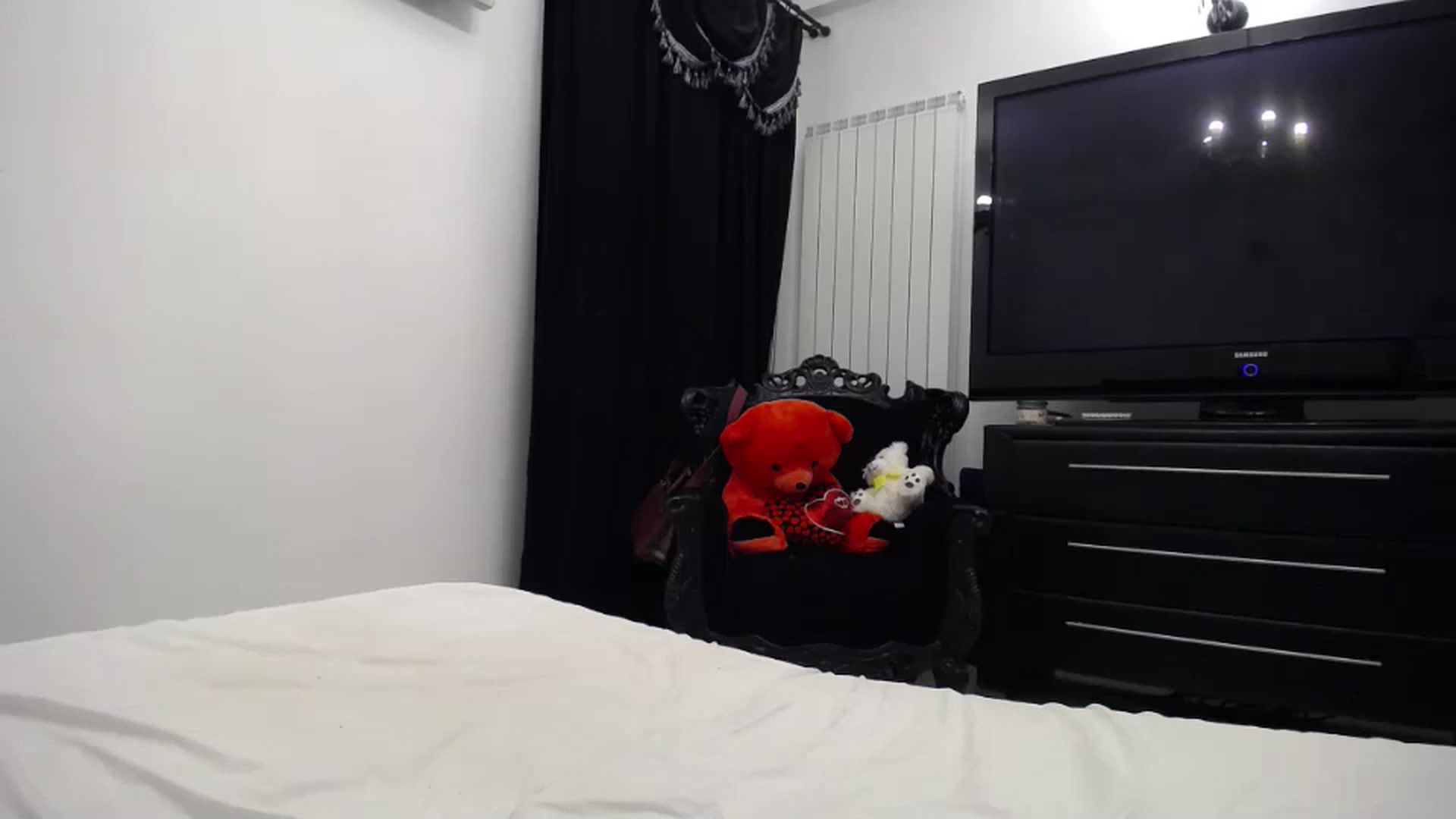 Gallery image thumbnail from Klarita_'s myfreecams stream on, 07/31/2024, 21:31 image 13 of 20