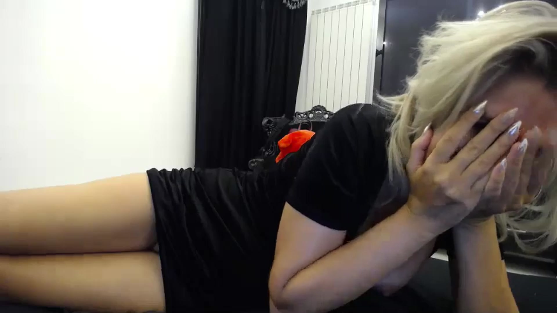 Gallery image thumbnail from Klarita_'s myfreecams stream on, 08/05/2024, 21:07 image 15 of 20