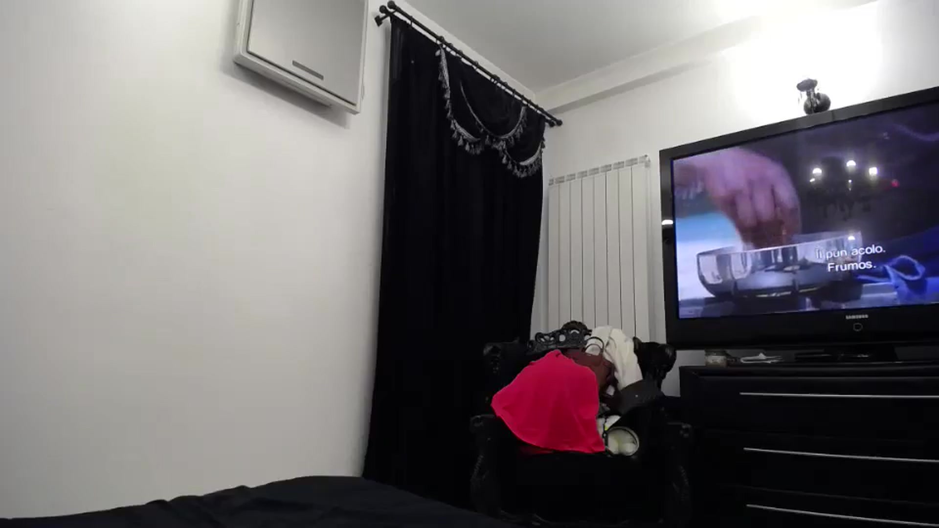 Gallery image thumbnail from Klarita_'s myfreecams stream on, 08/08/2024, 21:23 image 20 of 20