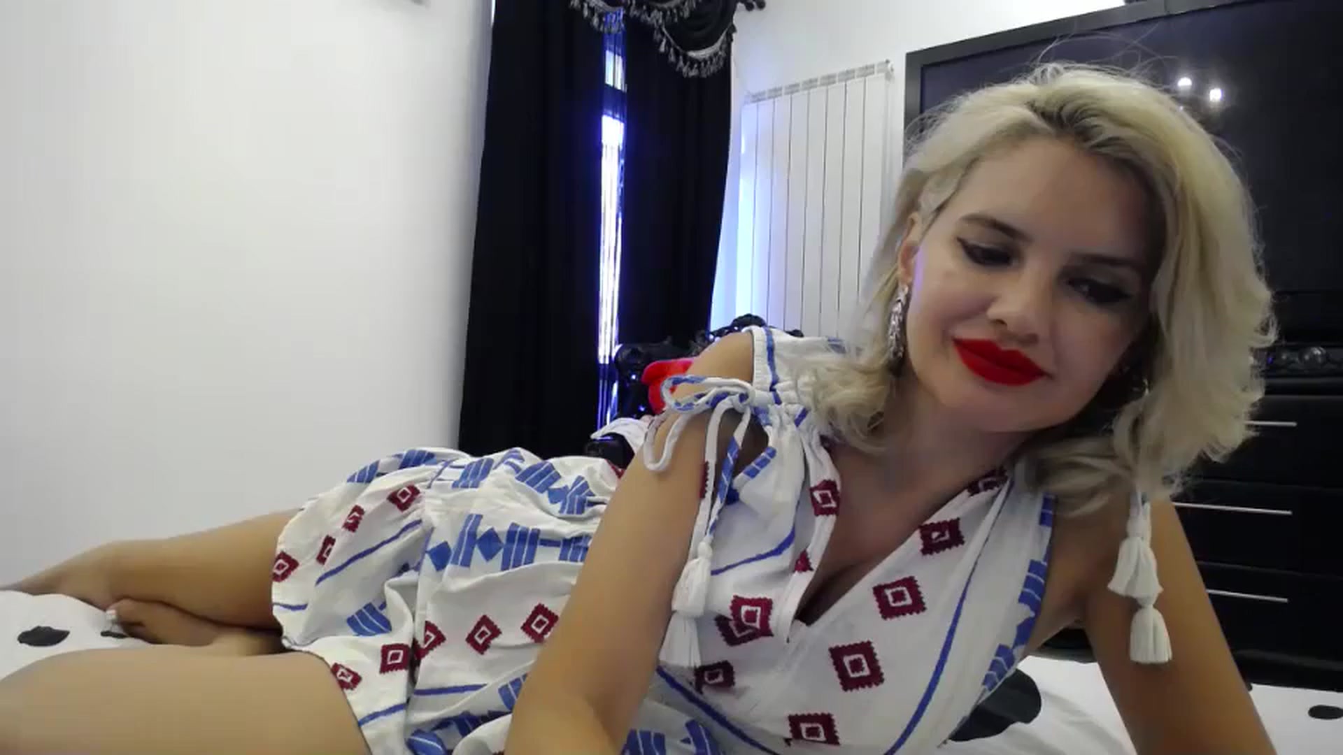 Gallery image thumbnail from Klarita_'s myfreecams stream on, 08/11/2024, 14:59 image 10 of 20