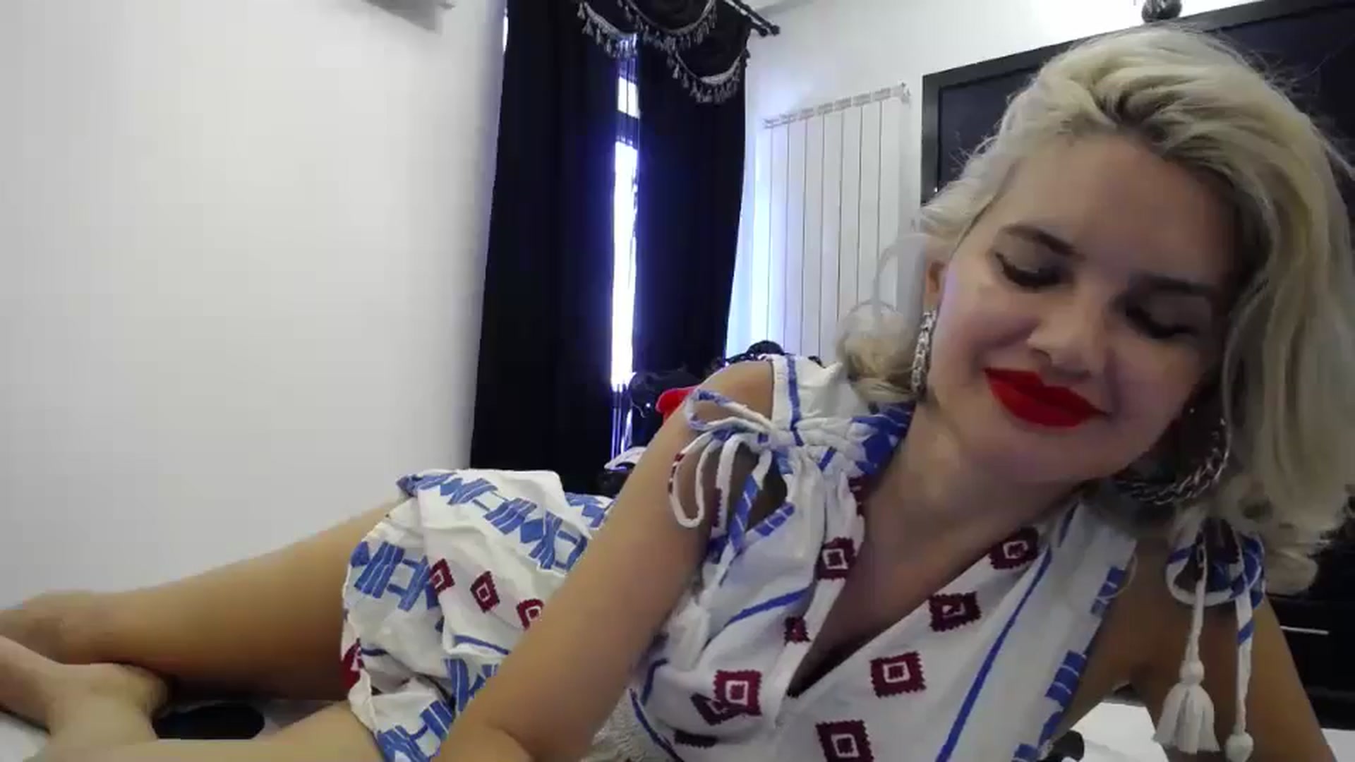 Gallery image thumbnail from Klarita_'s myfreecams stream on, 08/11/2024, 14:59 image 7 of 20