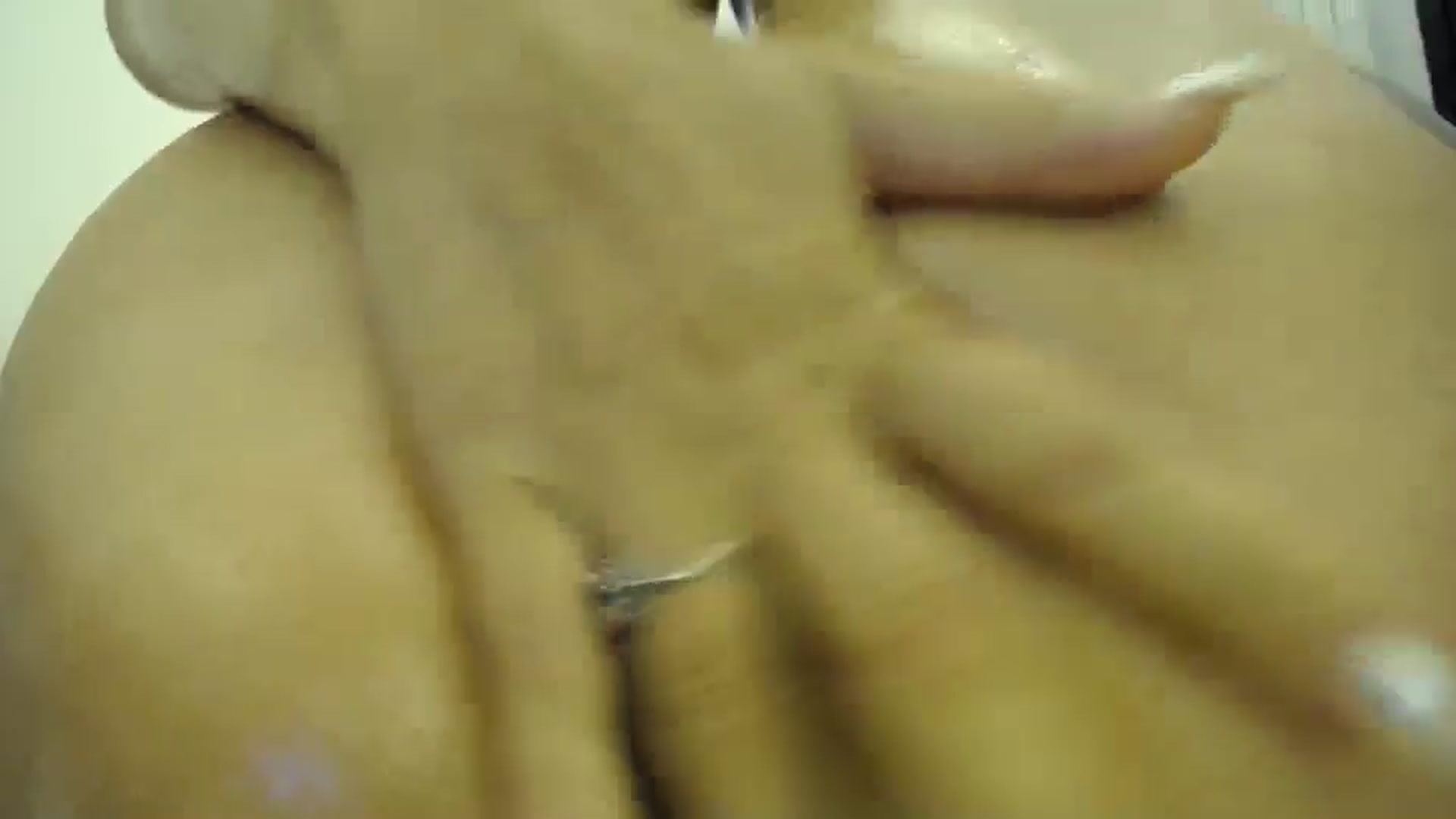 Gallery image thumbnail from Klarita_'s myfreecams stream on, 08/17/2024, 15:15 image 14 of 20