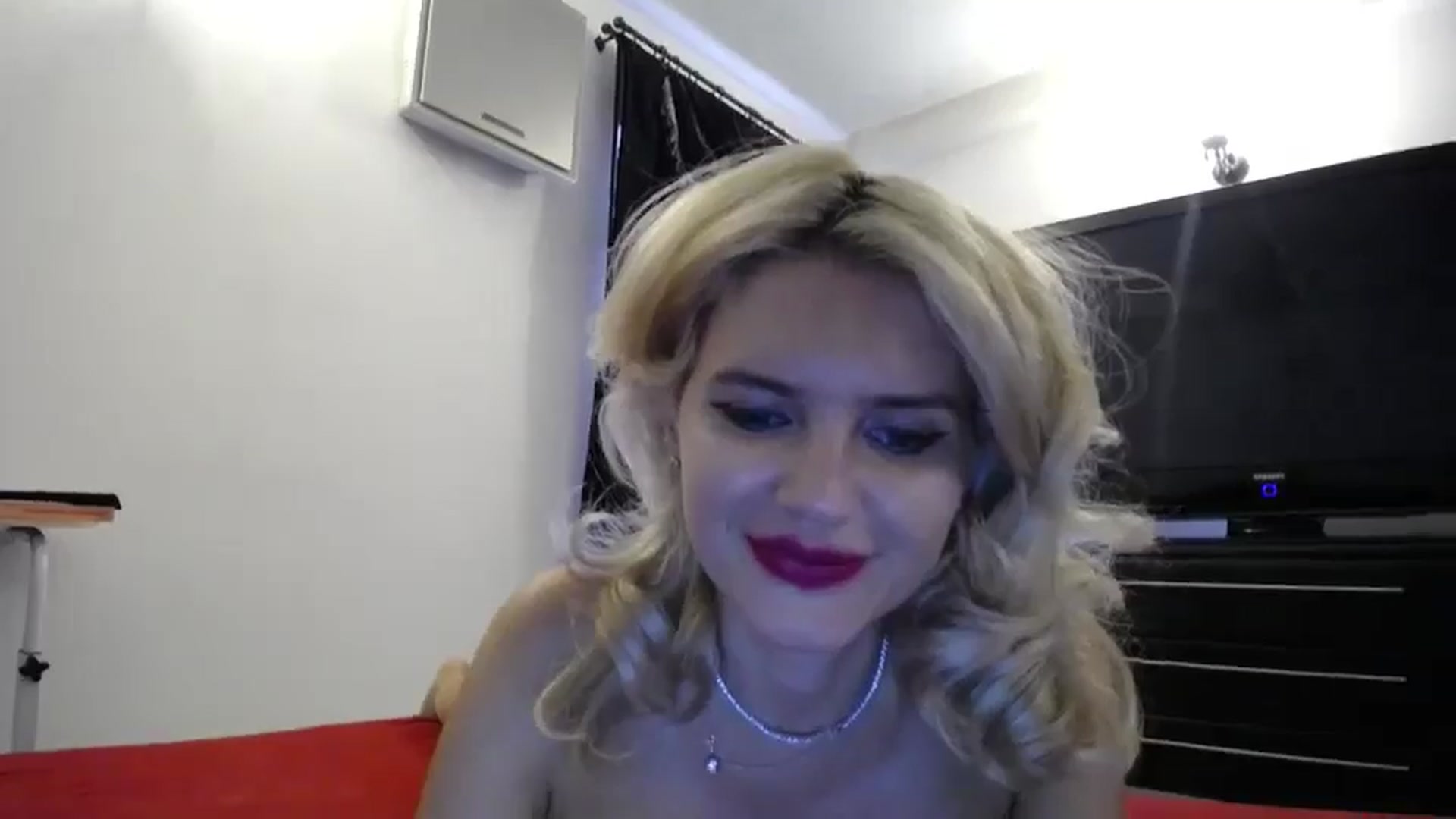 Gallery image thumbnail from Klarita_'s myfreecams stream on, 08/25/2024, 14:59 image 11 of 20