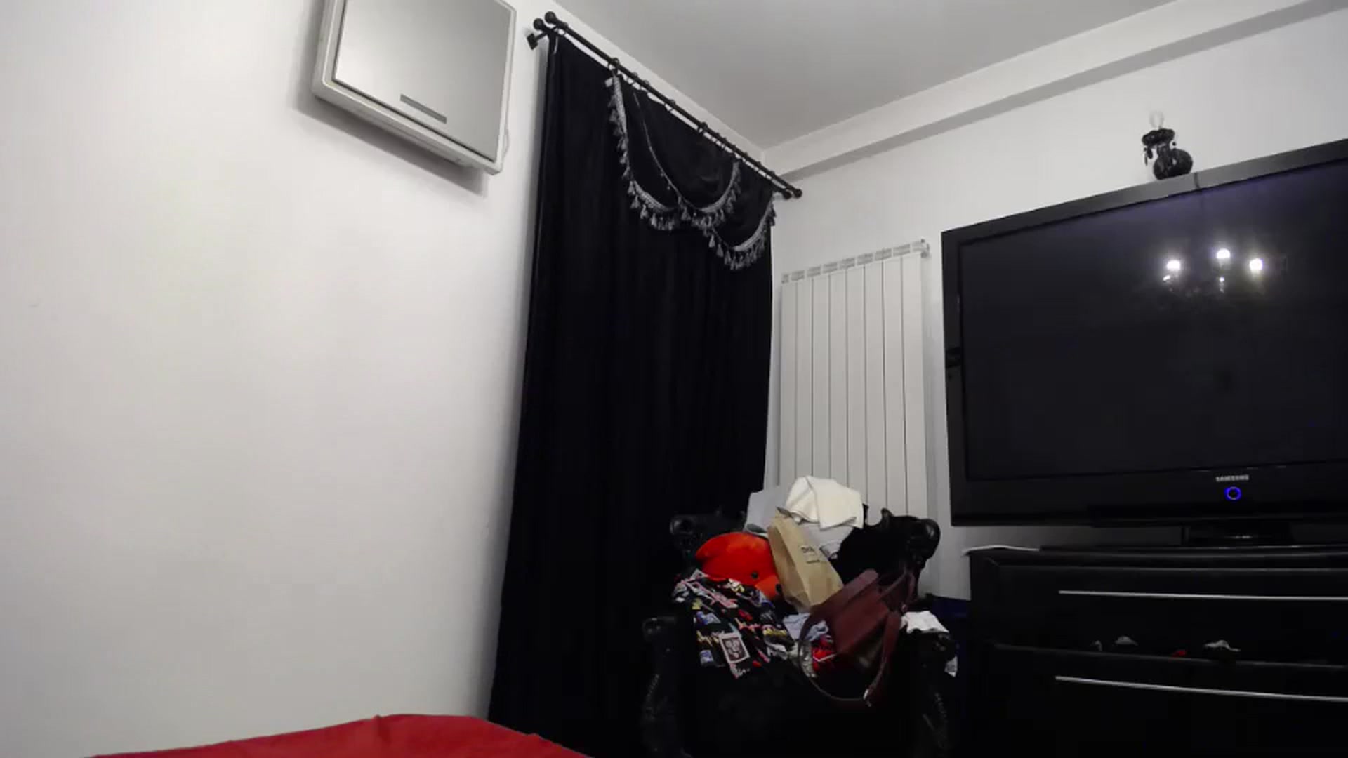 Gallery image thumbnail from Klarita_'s myfreecams stream on, 08/27/2024, 22:41 image 18 of 20