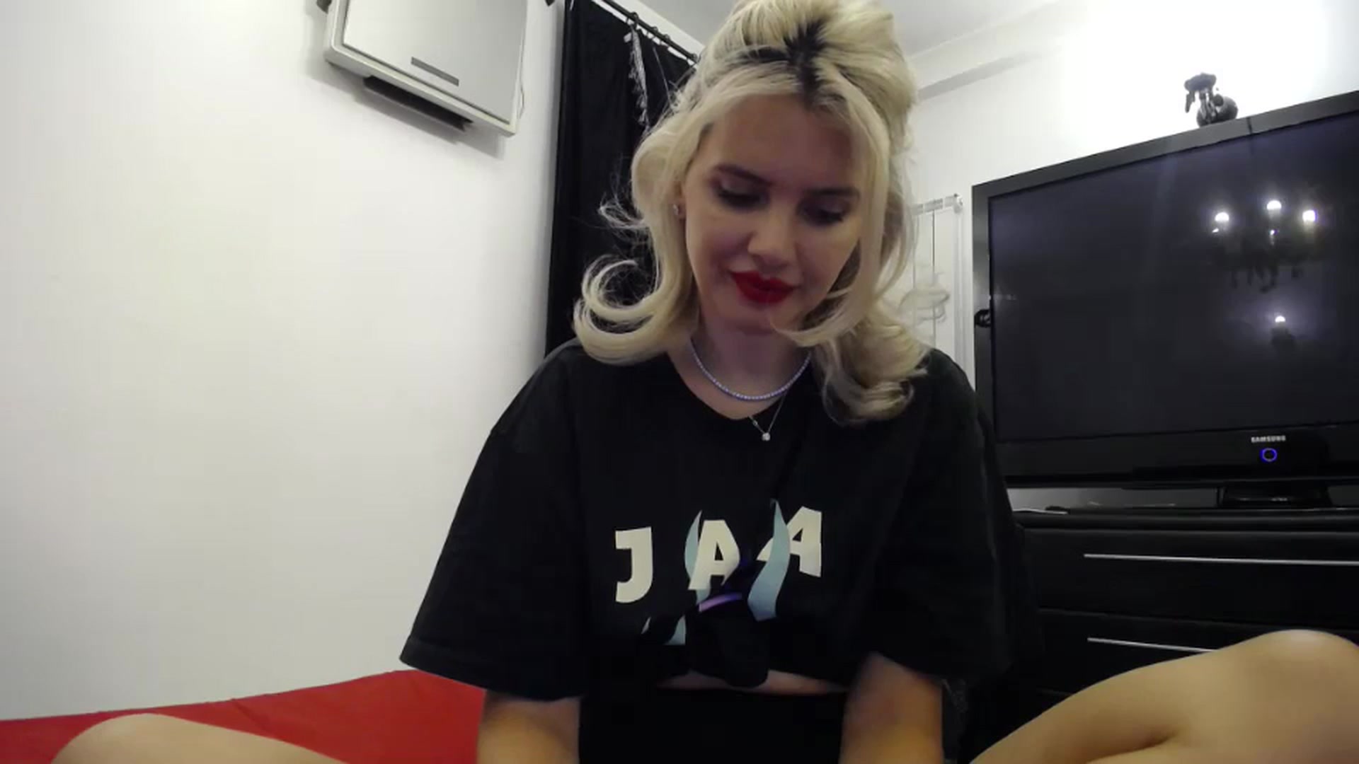 Gallery image thumbnail from Klarita_'s myfreecams stream on, 08/28/2024, 21:52 image 8 of 20
