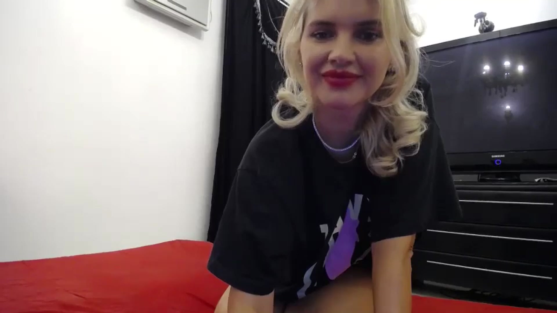 Gallery image thumbnail from Klarita_'s myfreecams stream on, 08/28/2024, 21:52 image 20 of 20