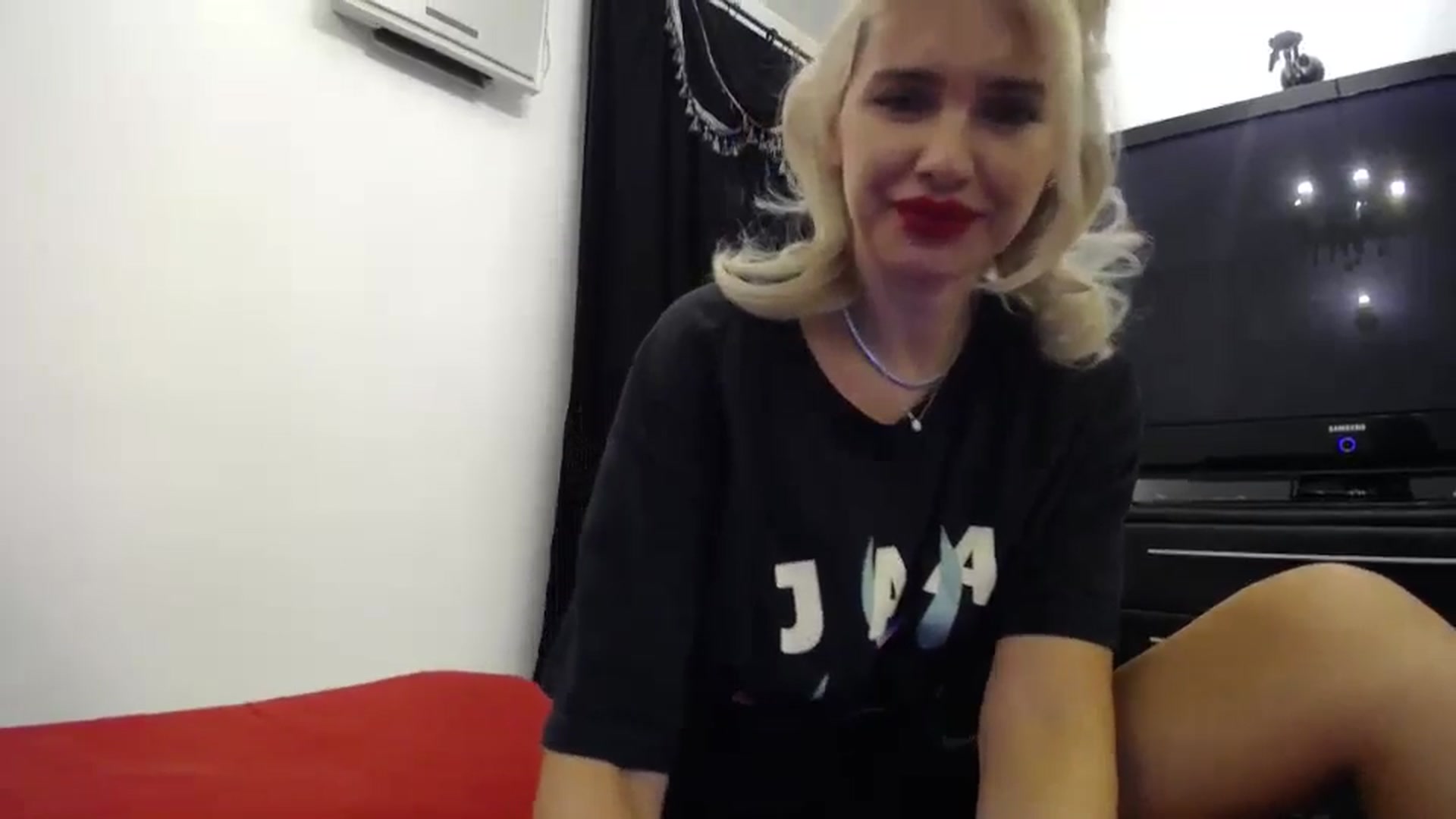Gallery image thumbnail from Klarita_'s myfreecams stream on, 08/28/2024, 21:52 image 7 of 20