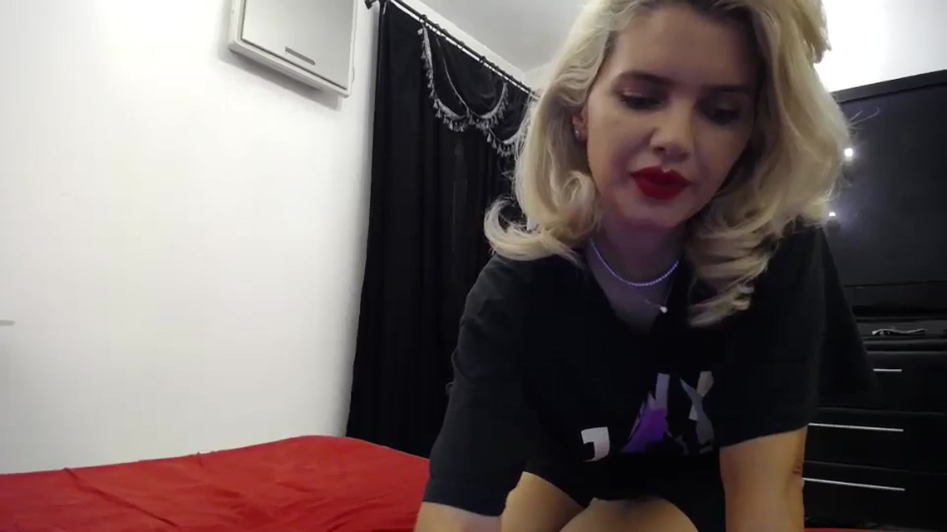 Gallery image thumbnail from Klarita_'s myfreecams stream on, 08/28/2024, 21:52 image 2 of 20