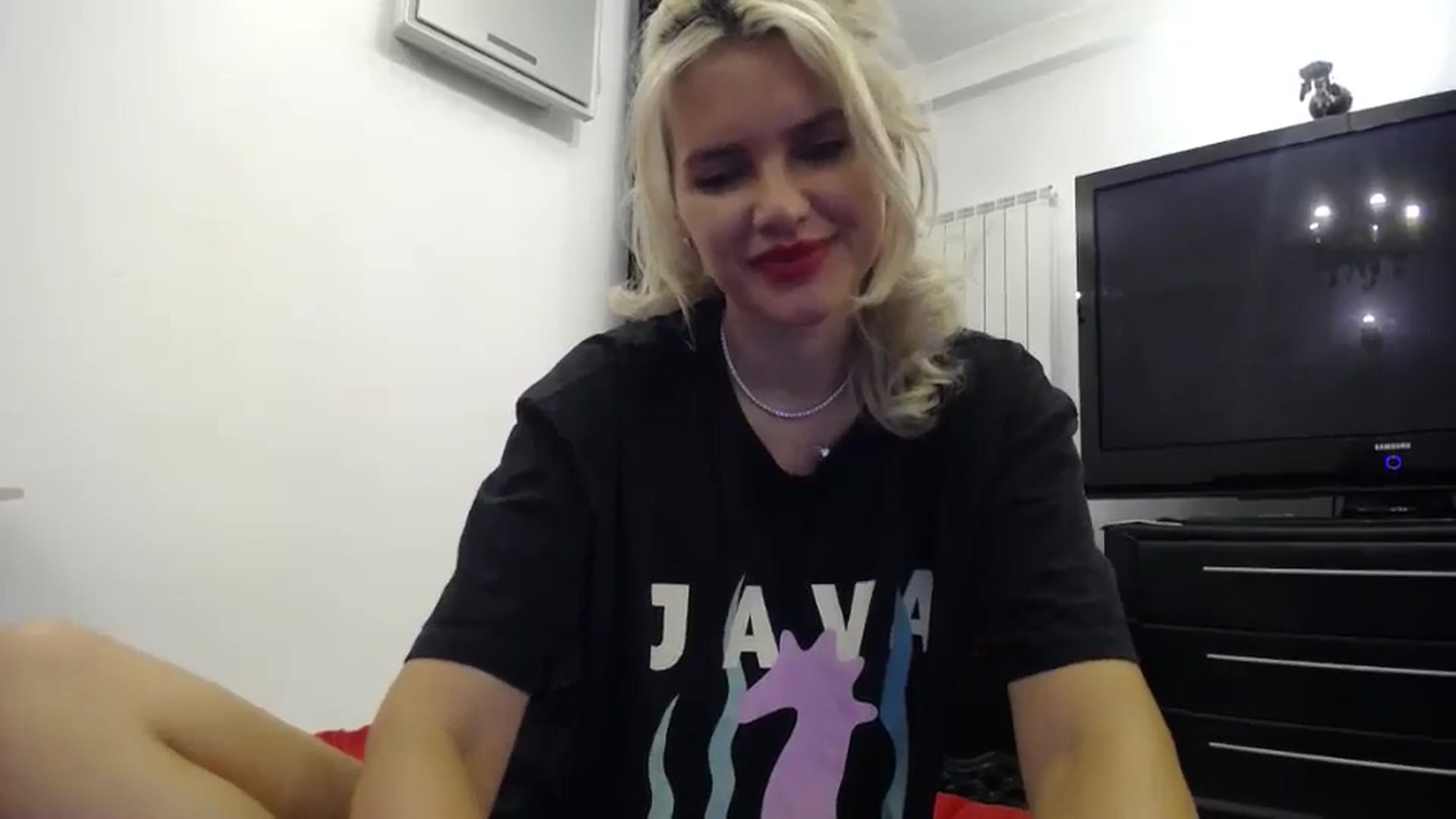 Gallery image thumbnail from Klarita_'s myfreecams stream on, 08/28/2024, 22:39 image 20 of 20