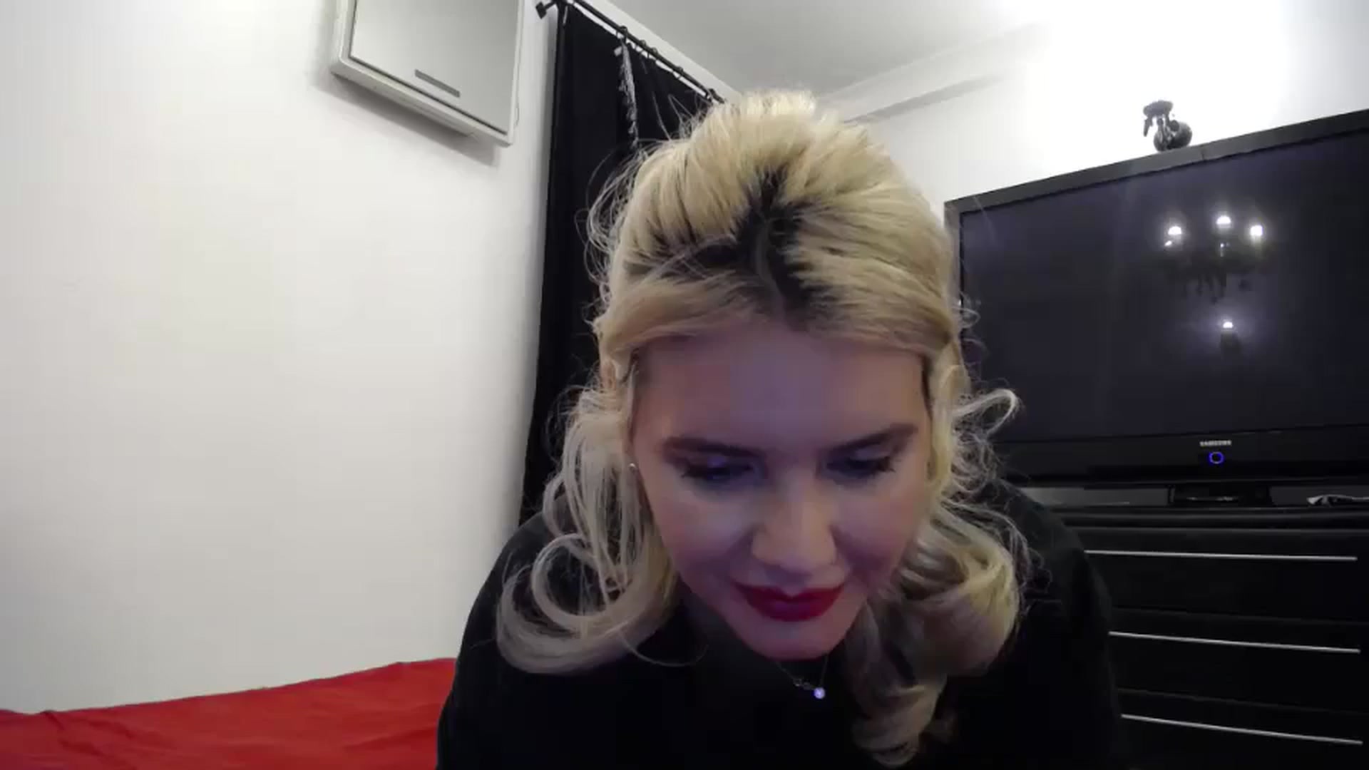 Gallery image thumbnail from Klarita_'s myfreecams stream on, 08/28/2024, 22:39 image 12 of 20