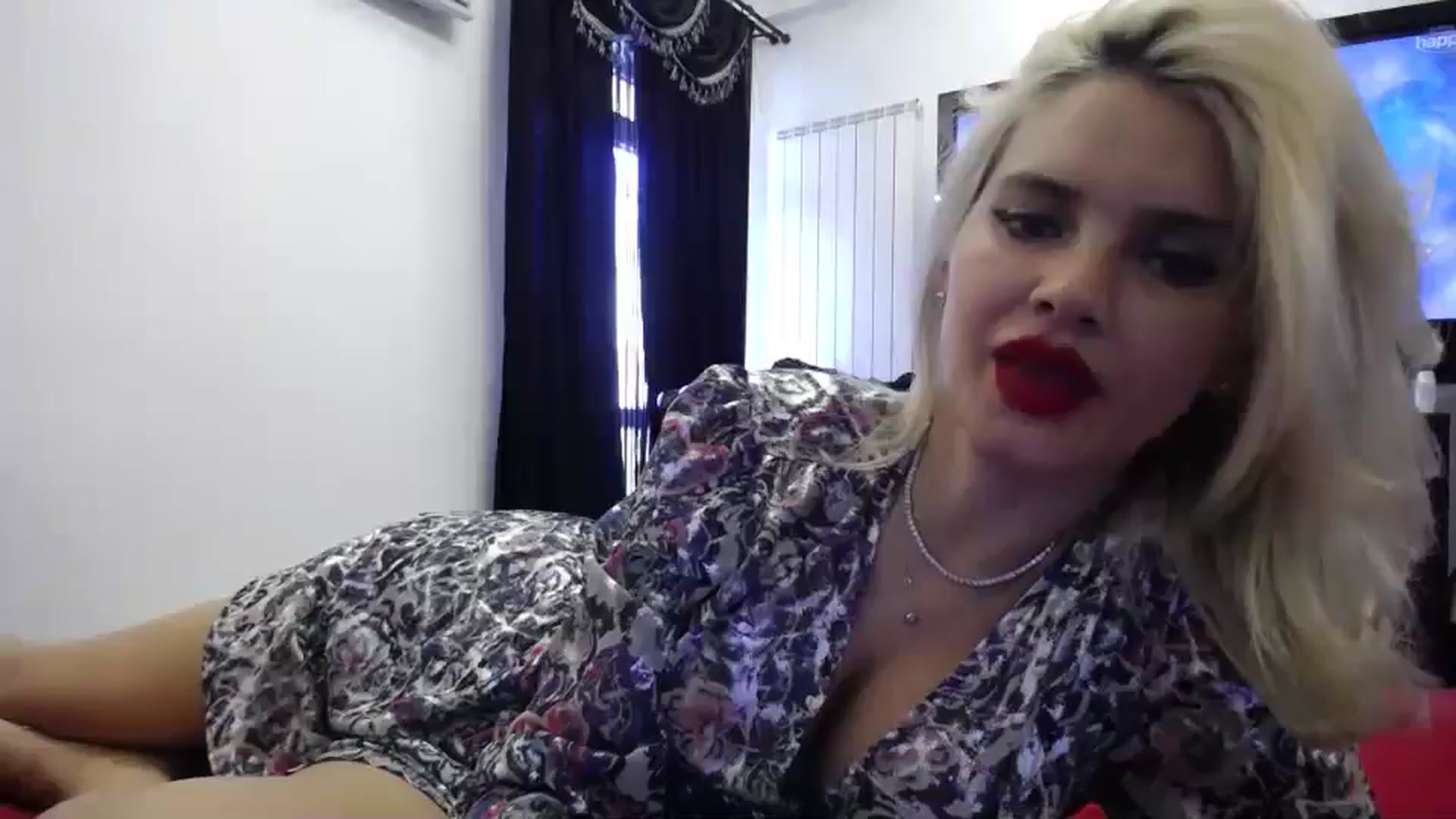 Gallery image thumbnail from Klarita_'s myfreecams stream on, 08/30/2024, 13:32 image 6 of 20