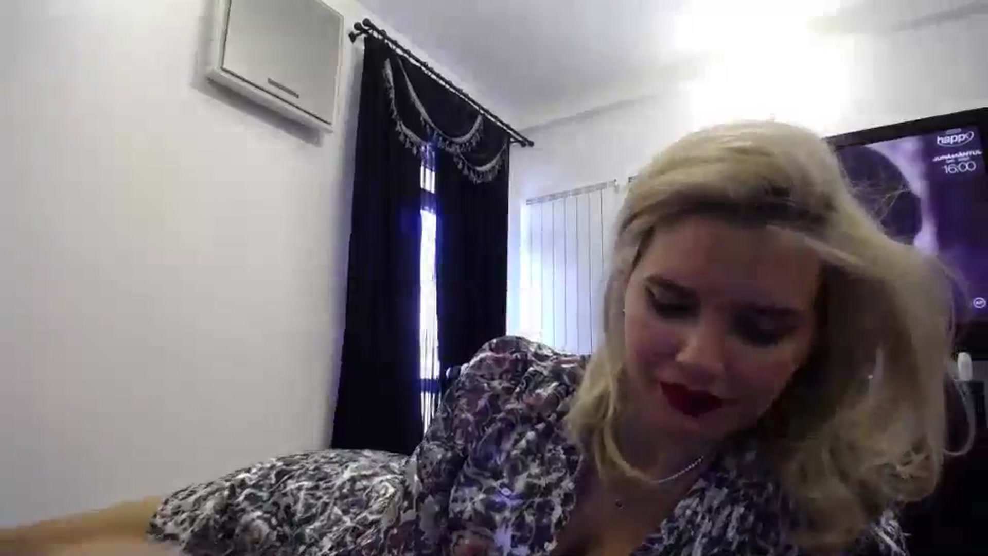 Gallery image thumbnail from Klarita_'s myfreecams stream on, 08/30/2024, 13:32 image 2 of 20