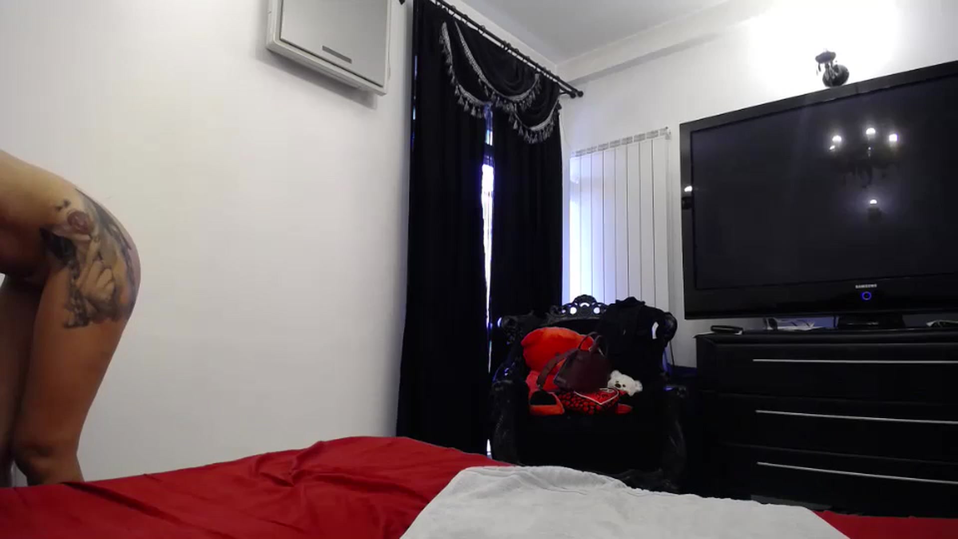 Gallery image thumbnail from Klarita_'s myfreecams stream on, 08/31/2024, 15:25 image 10 of 20