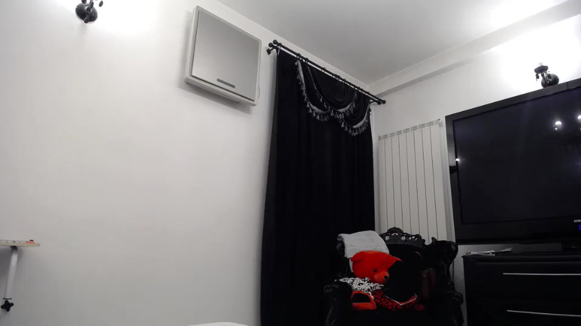 Gallery image thumbnail from Klarita_'s myfreecams stream on, 09/02/2024, 21:38 image 1 of 20
