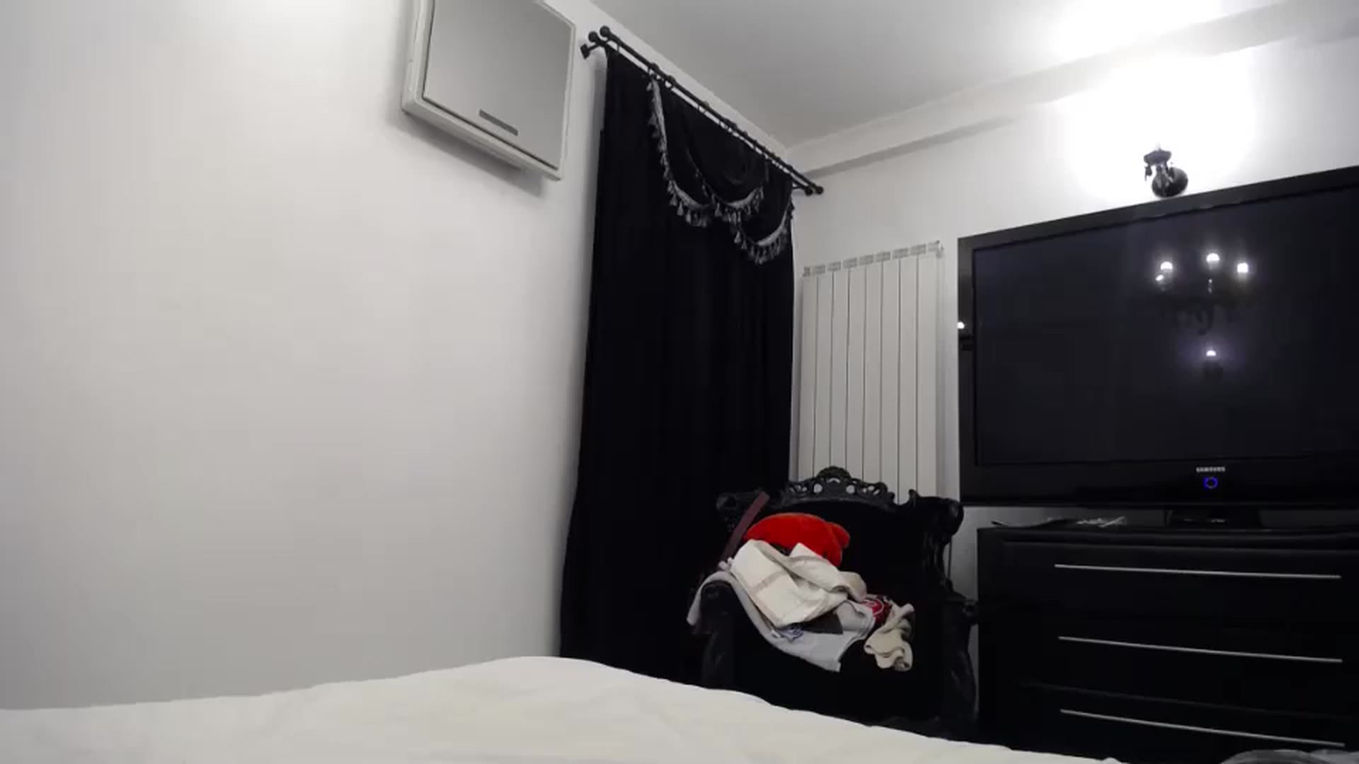 Gallery image thumbnail from Klarita_'s myfreecams stream on, 09/03/2024, 22:17 image 1 of 20