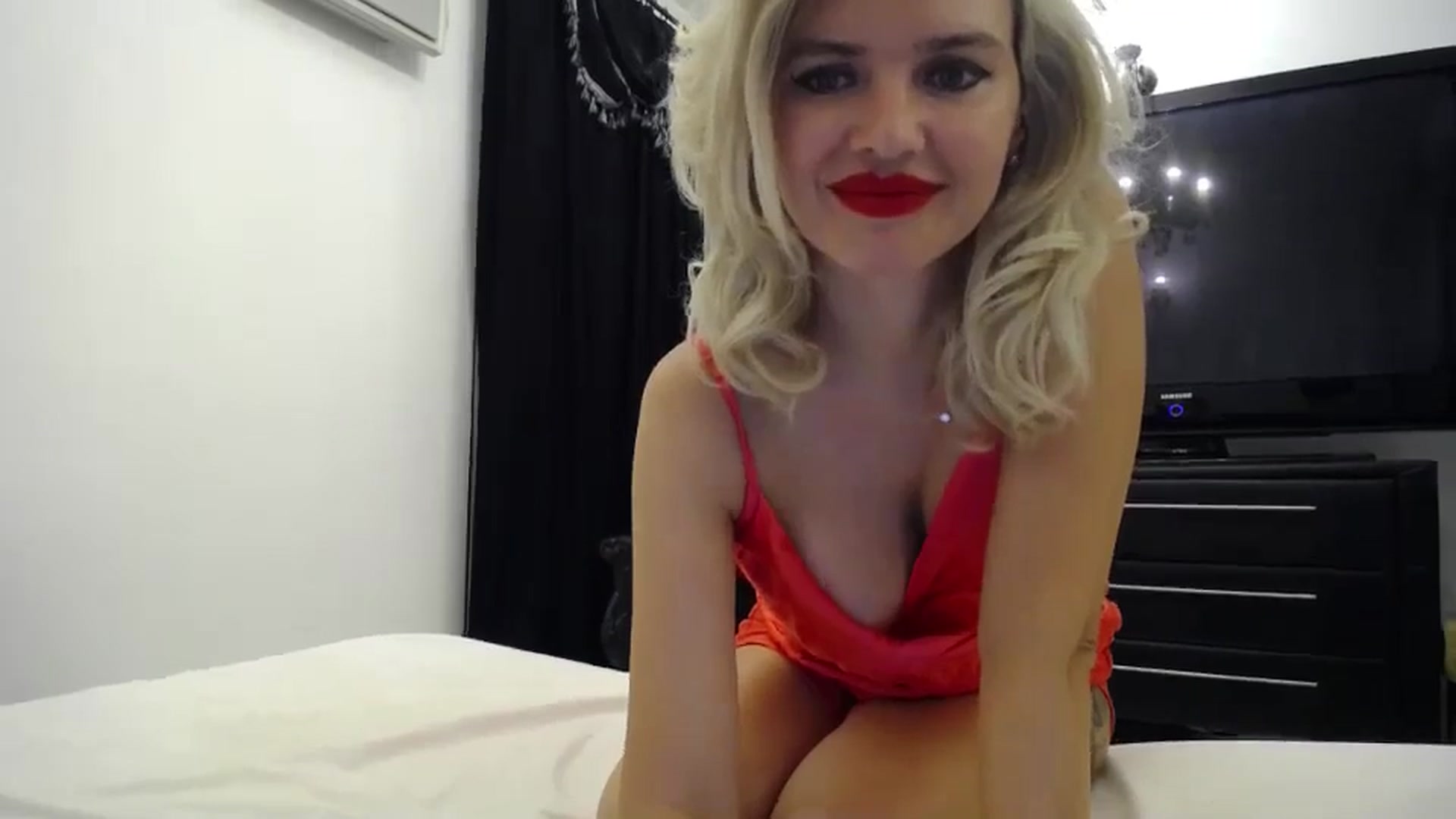Gallery image thumbnail from Klarita_'s myfreecams stream on, 09/11/2024, 20:28 image 20 of 20