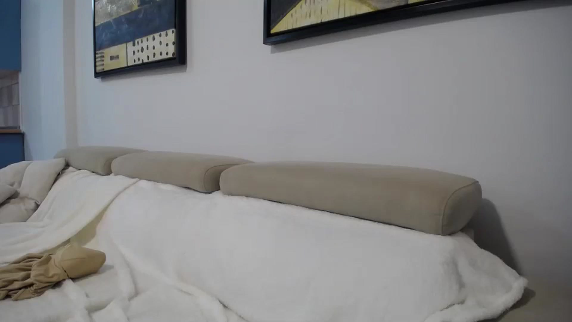Gallery image thumbnail from Klarita_'s myfreecams stream on, 09/17/2024, 21:56 image 3 of 20