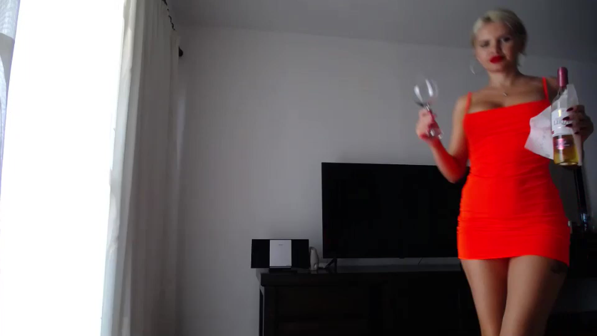 Gallery image thumbnail from Klarita_'s myfreecams stream on, 09/21/2024, 13:35 image 7 of 20
