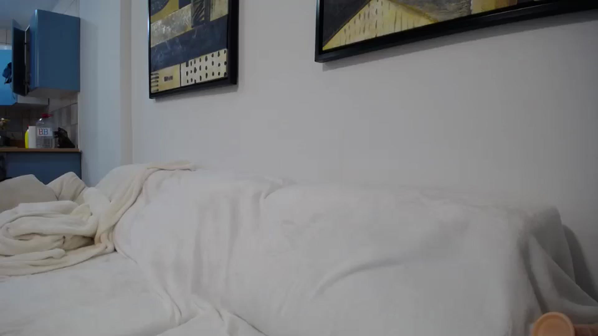 Gallery image thumbnail from Klarita_'s myfreecams stream on, 09/24/2024, 22:43 image 2 of 20