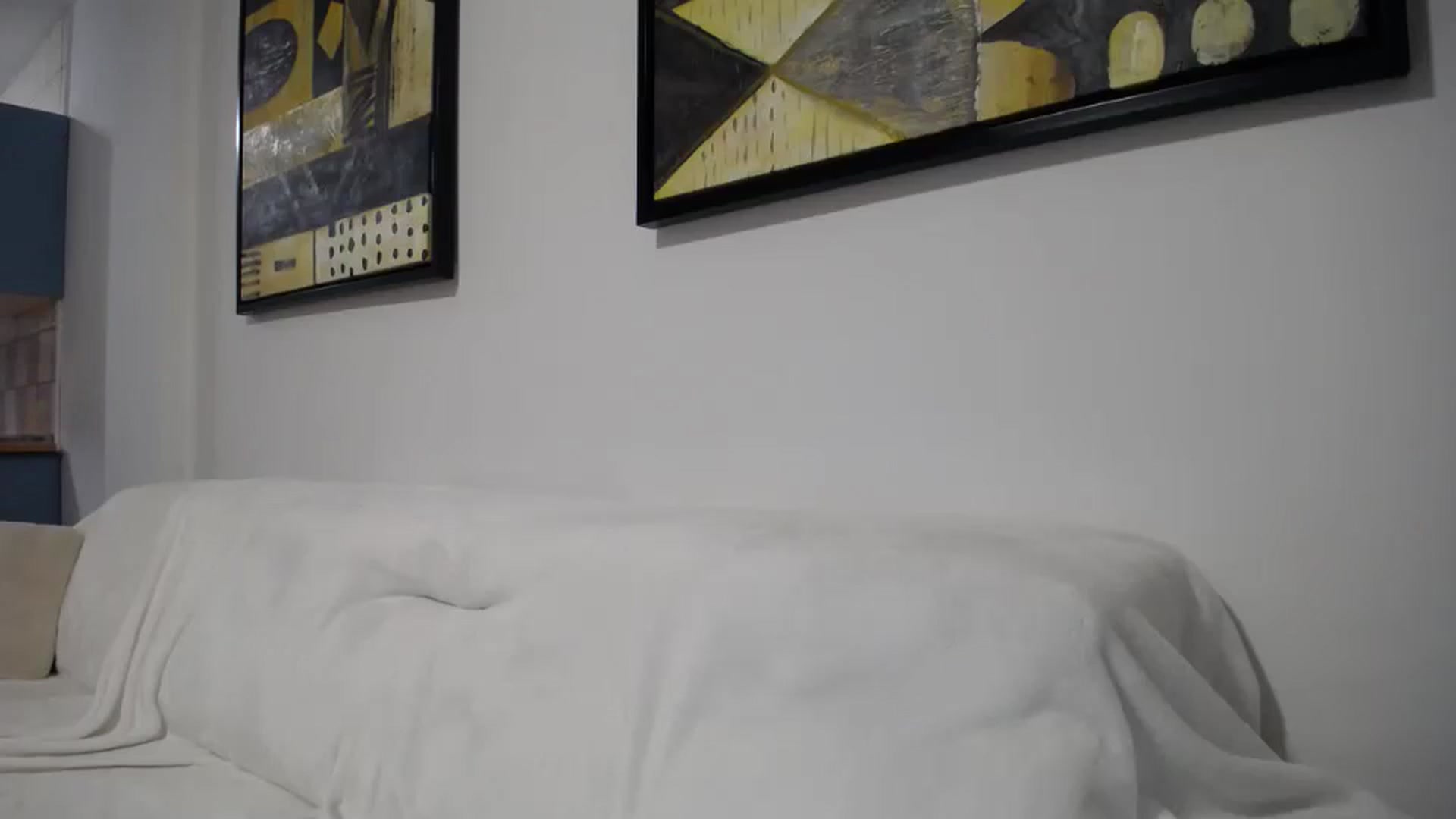 Gallery image thumbnail from Klarita_'s myfreecams stream on, 10/01/2024, 22:07 image 15 of 20