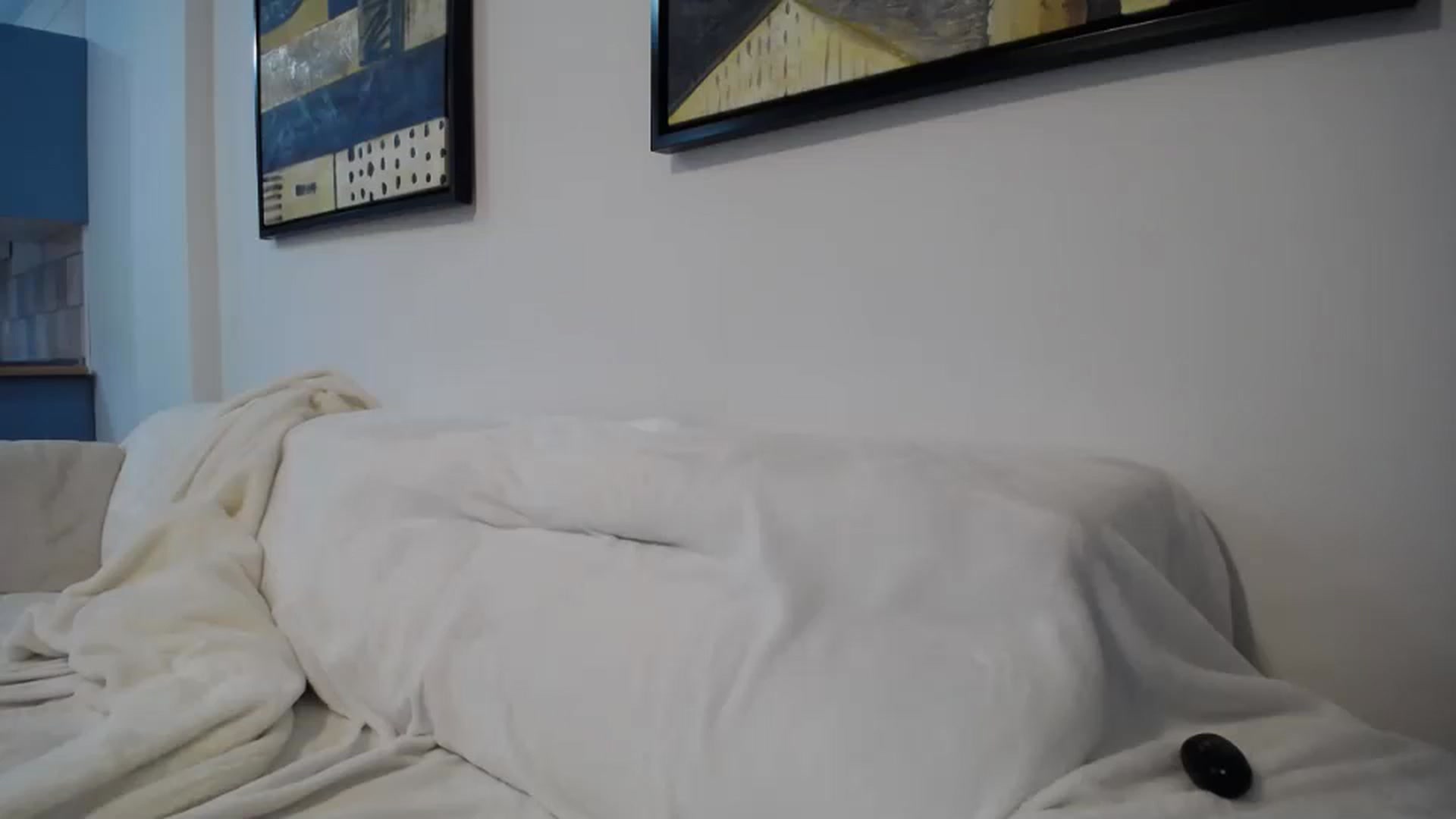 Gallery image thumbnail from Klarita_'s myfreecams stream on, 10/02/2024, 21:10 image 17 of 20