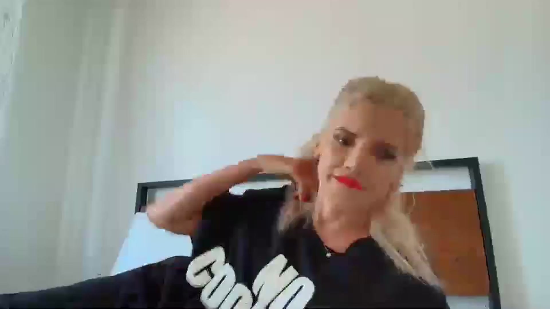 Gallery image thumbnail from Klarita_'s myfreecams stream on, 10/14/2024, 19:53 image 1 of 20