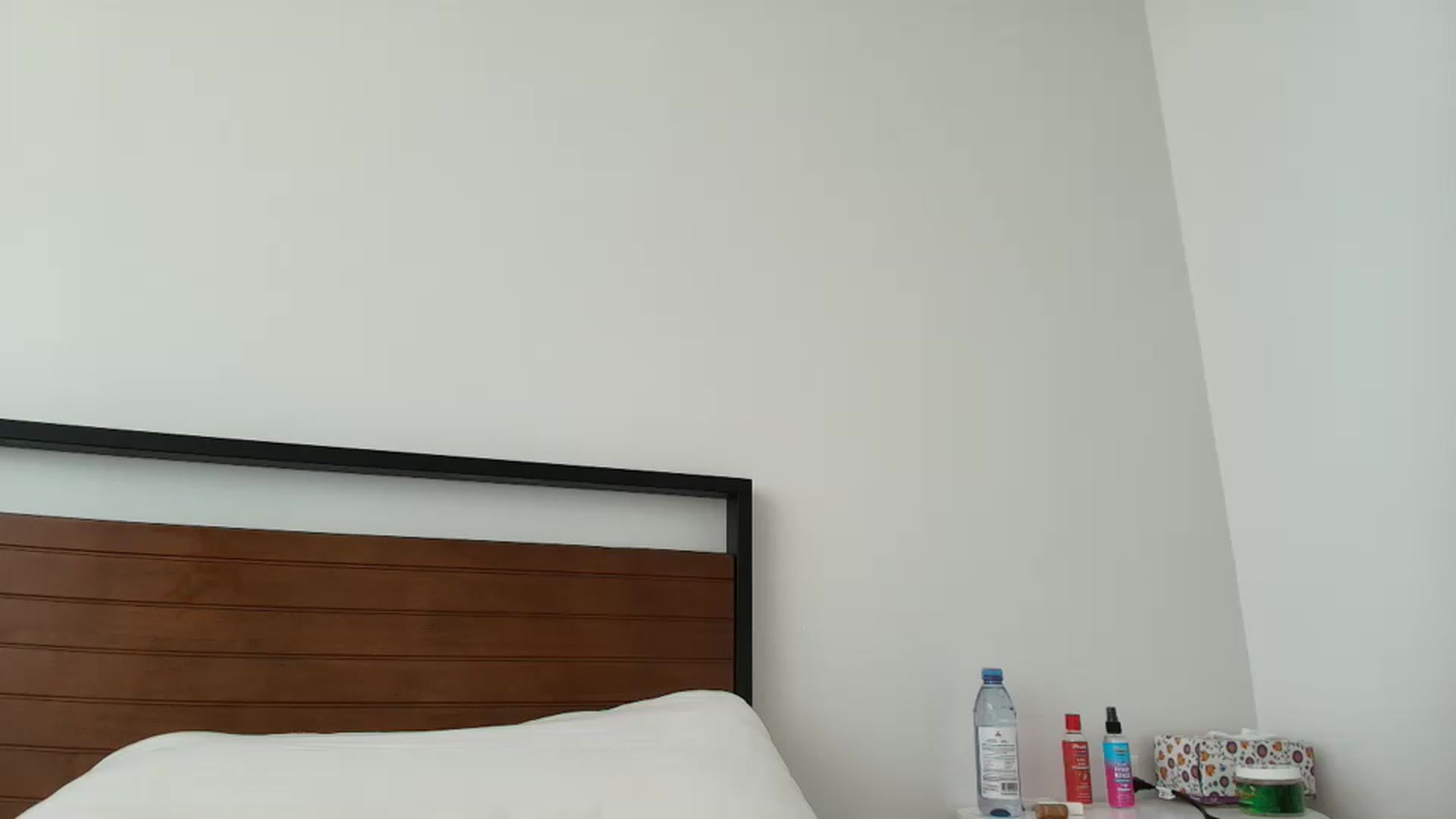 Gallery image thumbnail from Klarita_'s myfreecams stream on, 10/20/2024, 15:45 image 8 of 20