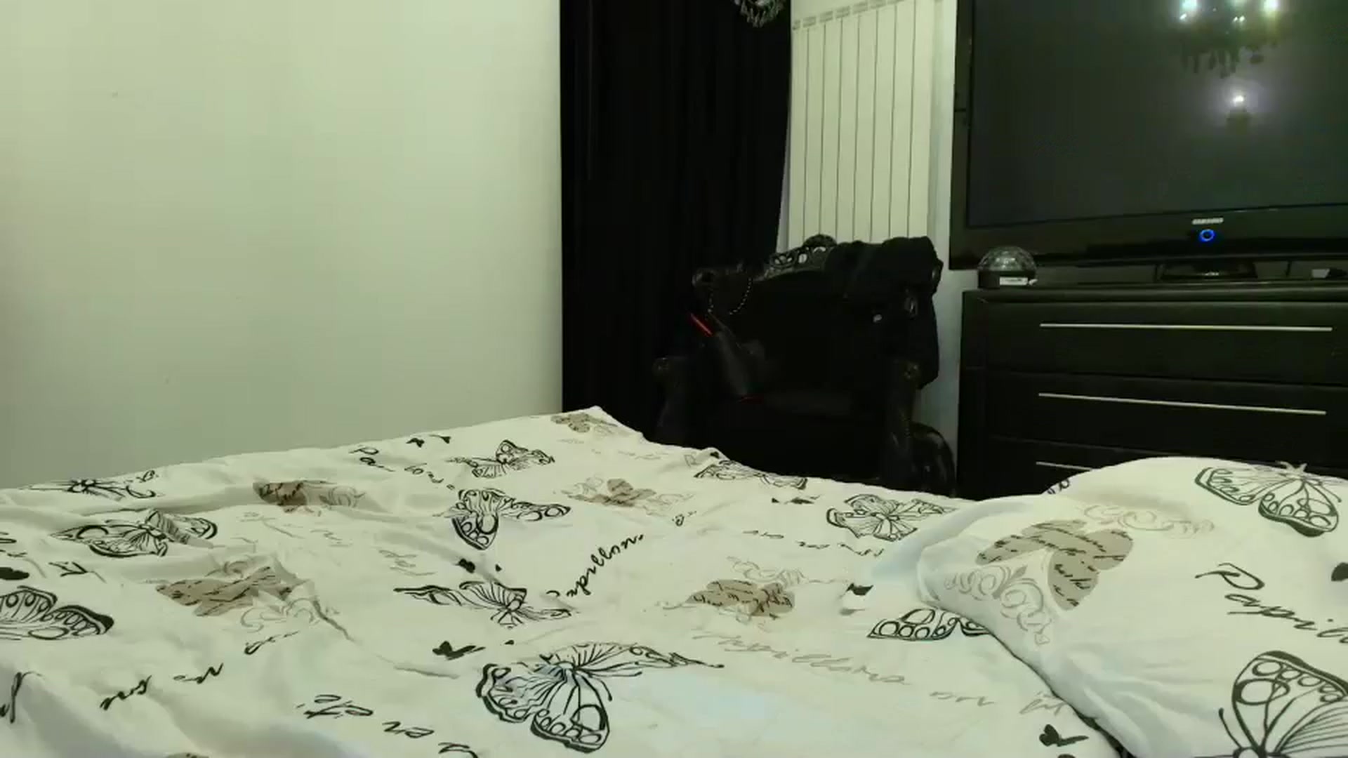 Gallery image thumbnail from Klarita_'s myfreecams stream on, 11/28/2024, 21:01 image 10 of 20