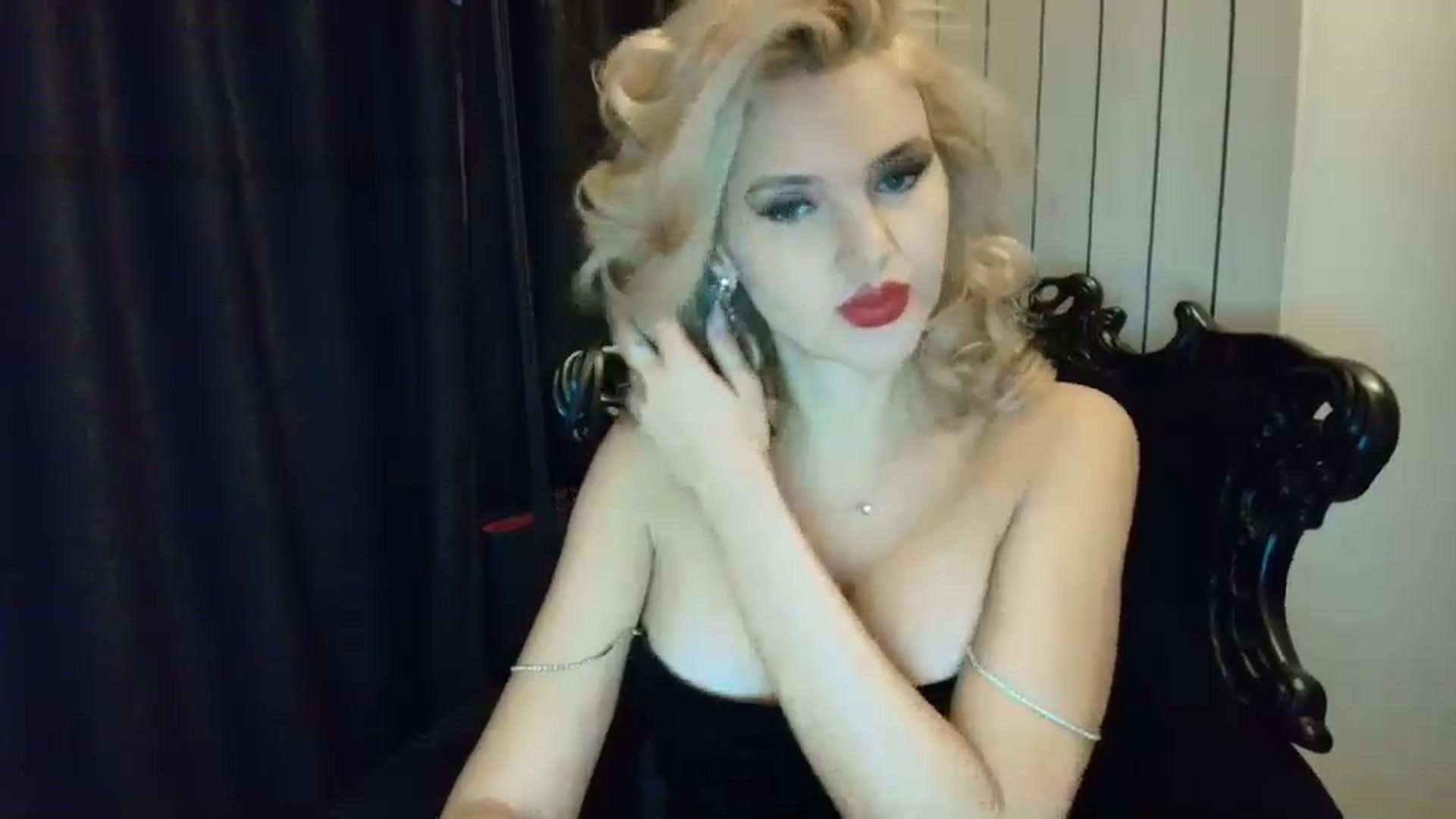 Gallery image thumbnail from Klarita_'s myfreecams stream on, 12/07/2024, 15:36 image 17 of 20