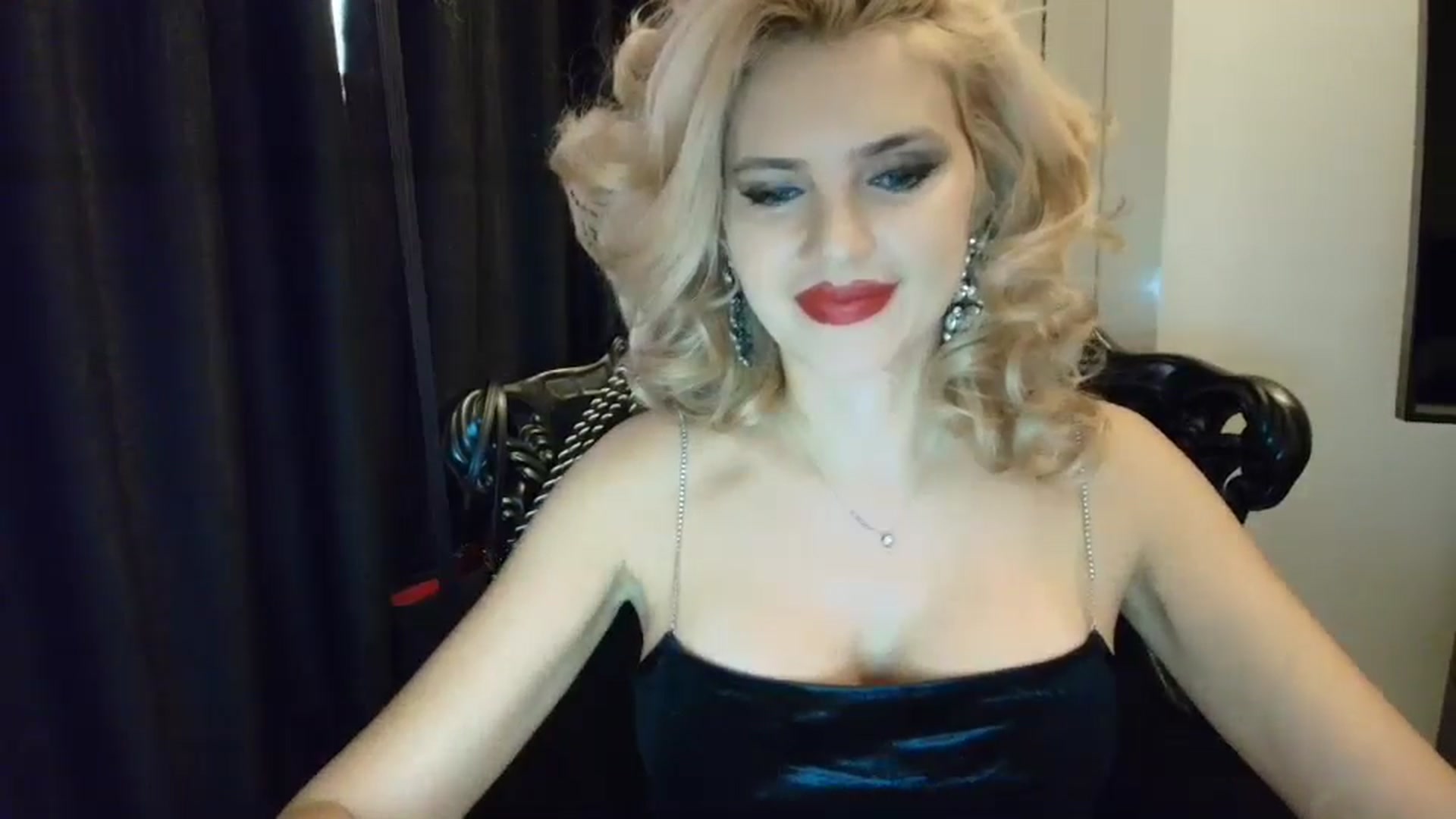 Gallery image thumbnail from Klarita_'s myfreecams stream on, 12/07/2024, 15:36 image 6 of 20