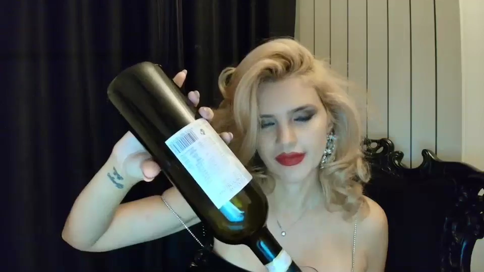 Gallery image thumbnail from Klarita_'s myfreecams stream on, 12/07/2024, 15:36 image 20 of 20