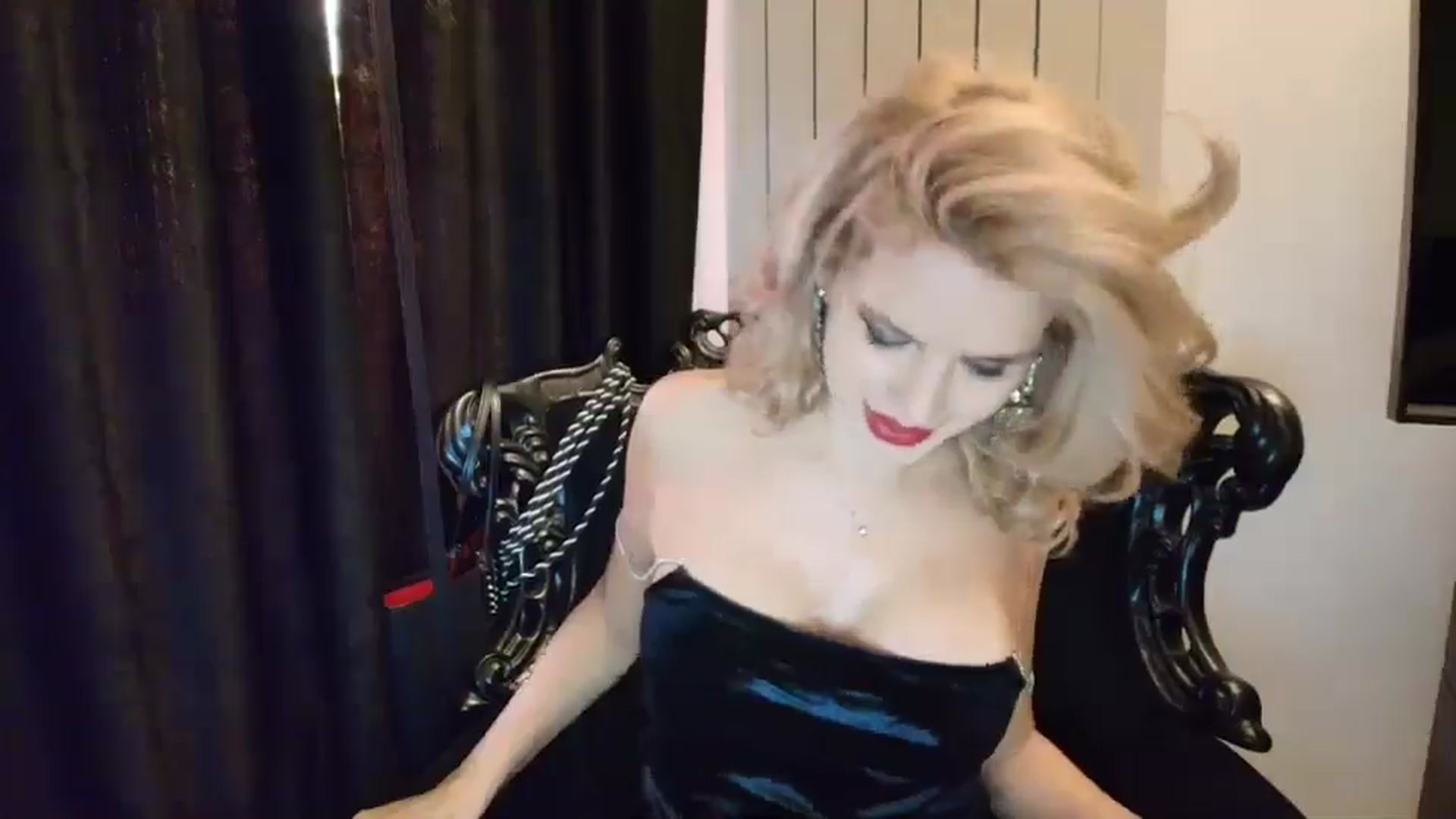 Gallery image thumbnail from Klarita_'s myfreecams stream on, 12/07/2024, 15:36 image 5 of 20