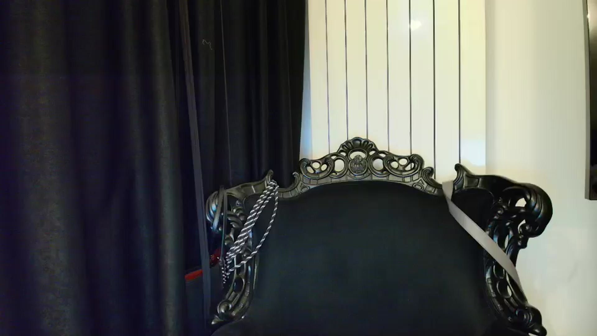 Gallery image thumbnail from Klarita_'s myfreecams stream on, 12/11/2024, 22:05 image 6 of 20