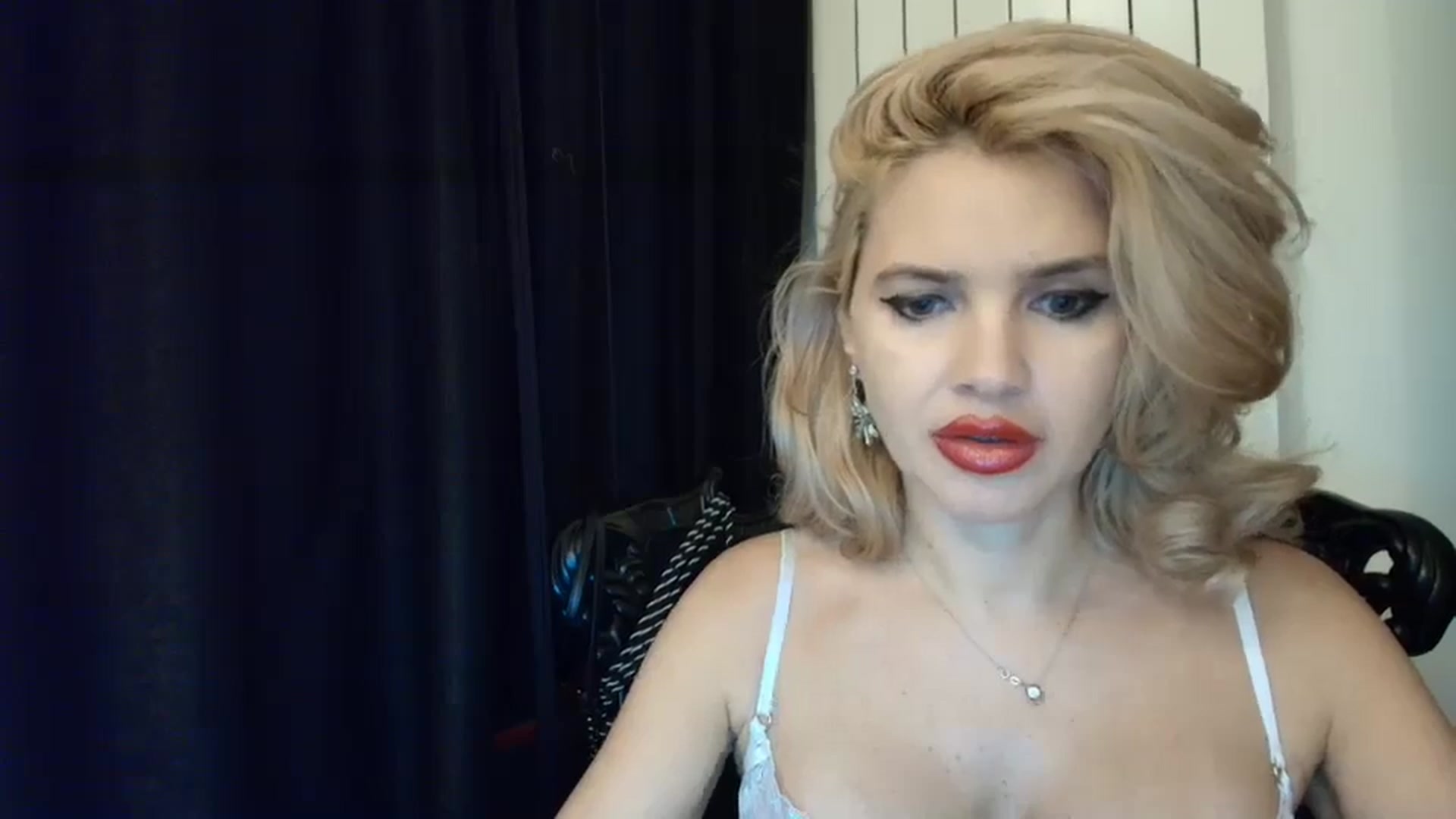 Gallery image thumbnail from Klarita_'s myfreecams stream on, 12/11/2024, 22:05 image 9 of 20